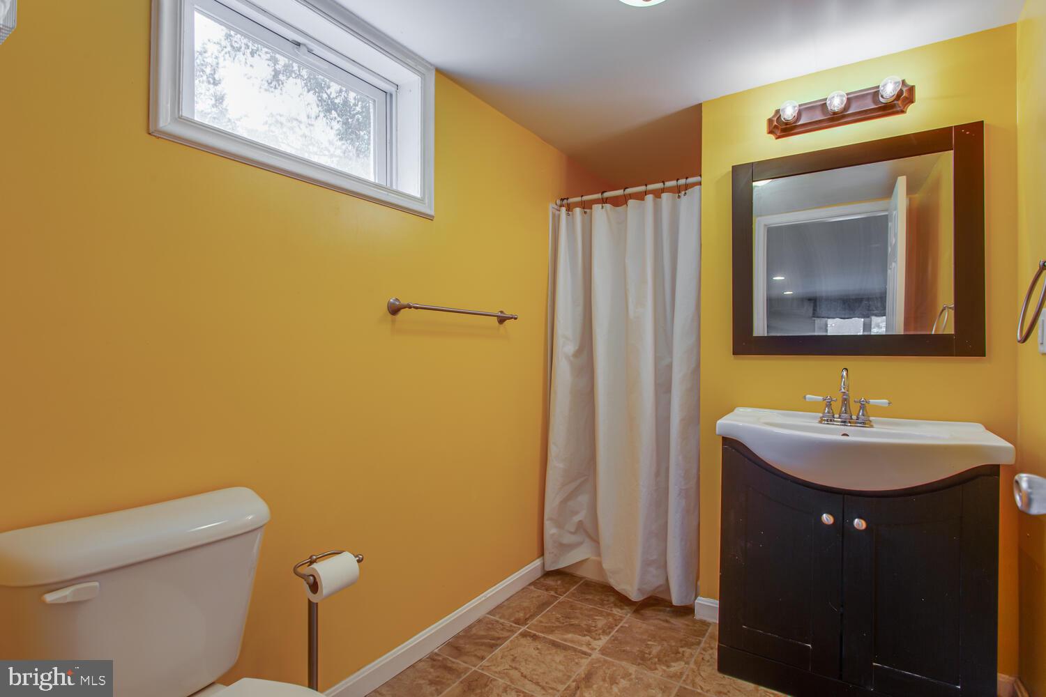 LAKE JAMESON - Residential