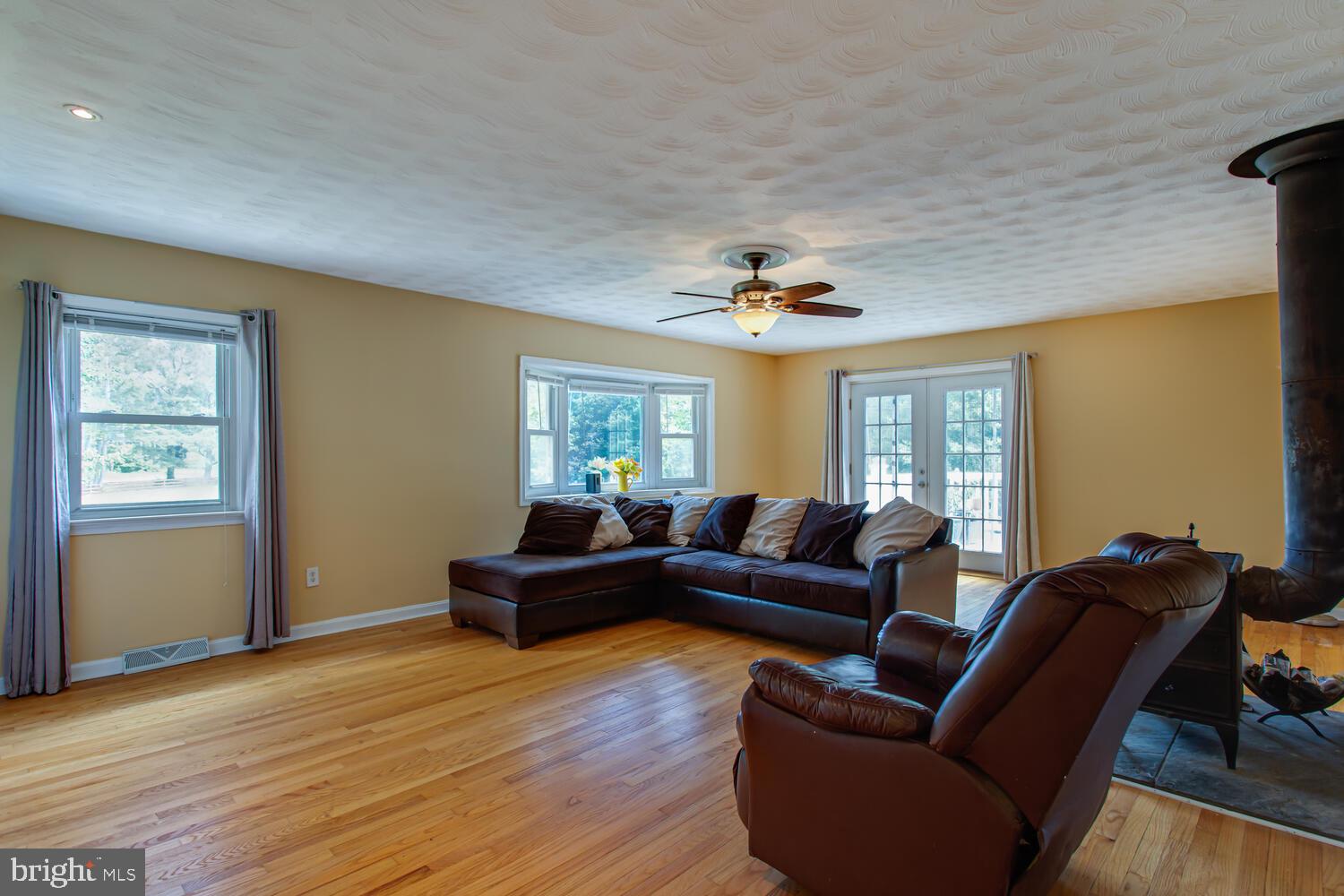 LAKE JAMESON - Residential