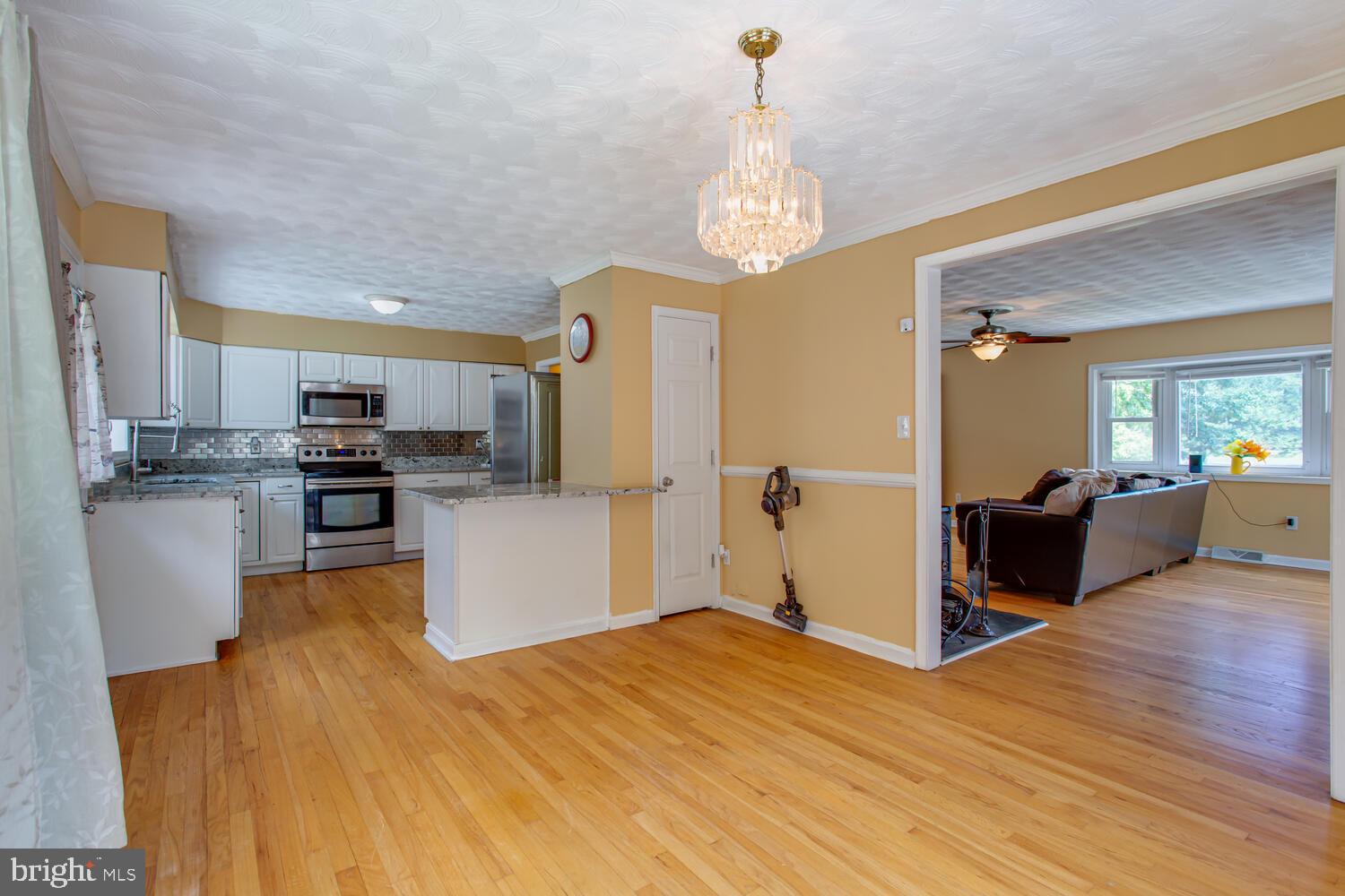 LAKE JAMESON - Residential