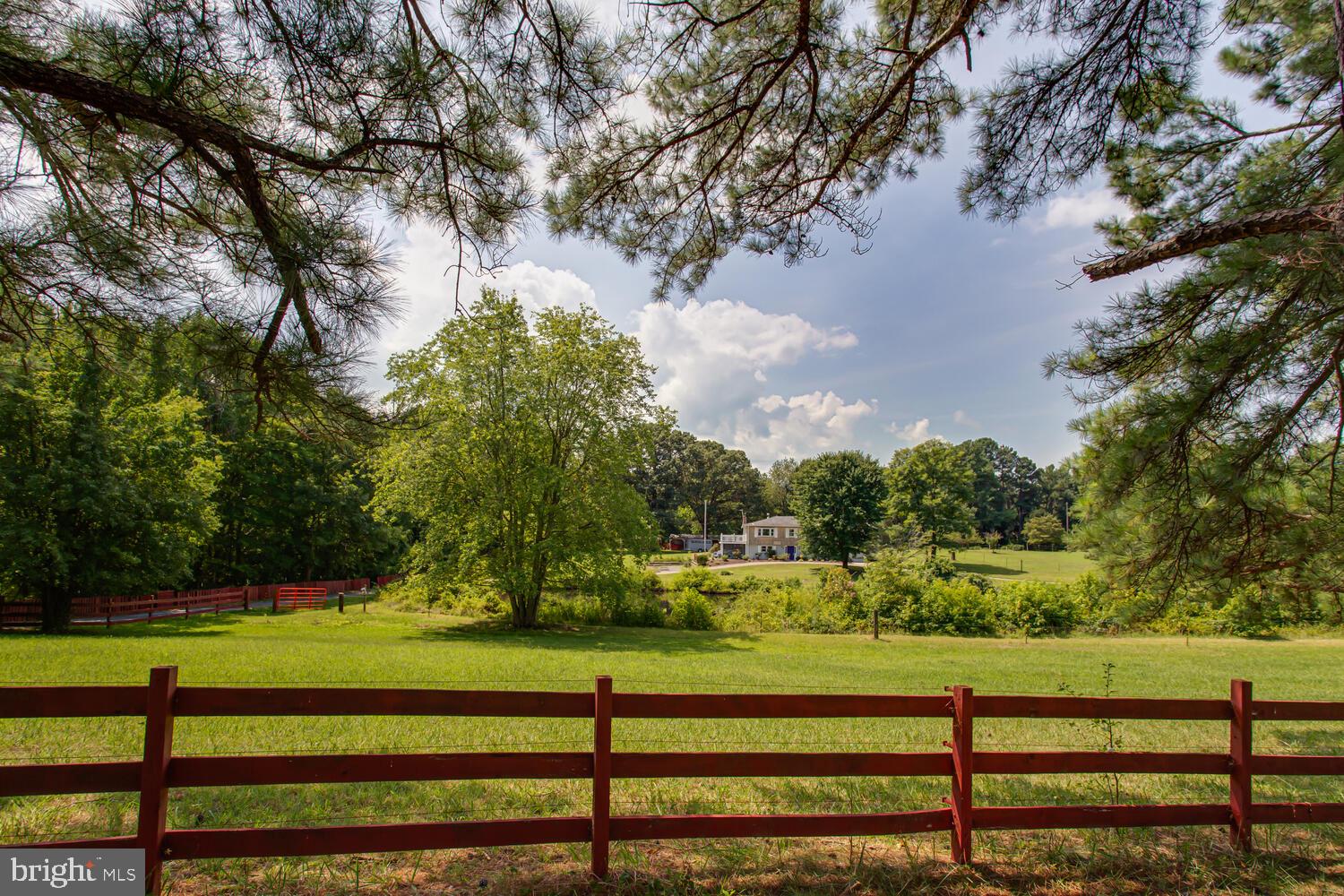 LAKE JAMESON - Residential