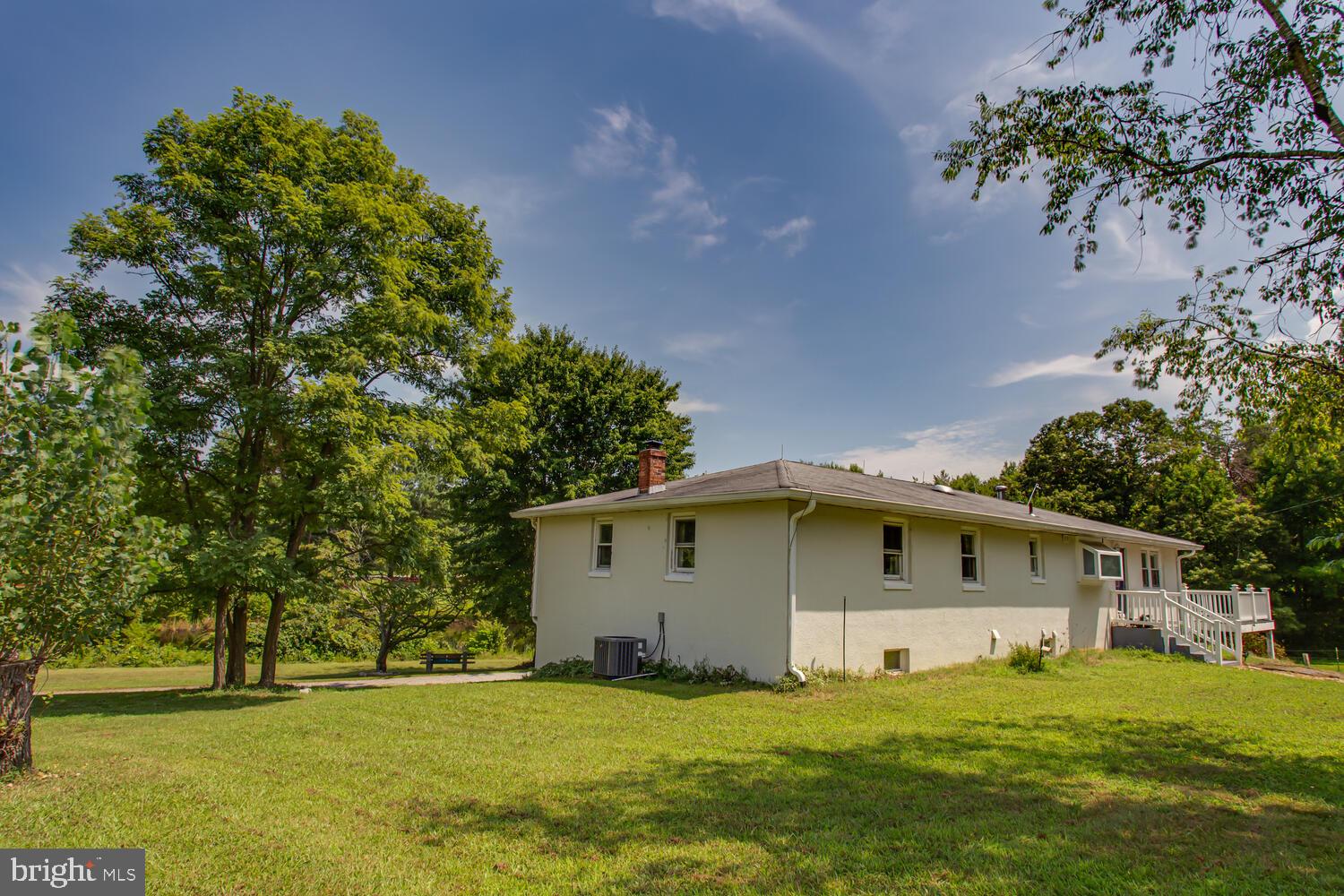 LAKE JAMESON - Residential