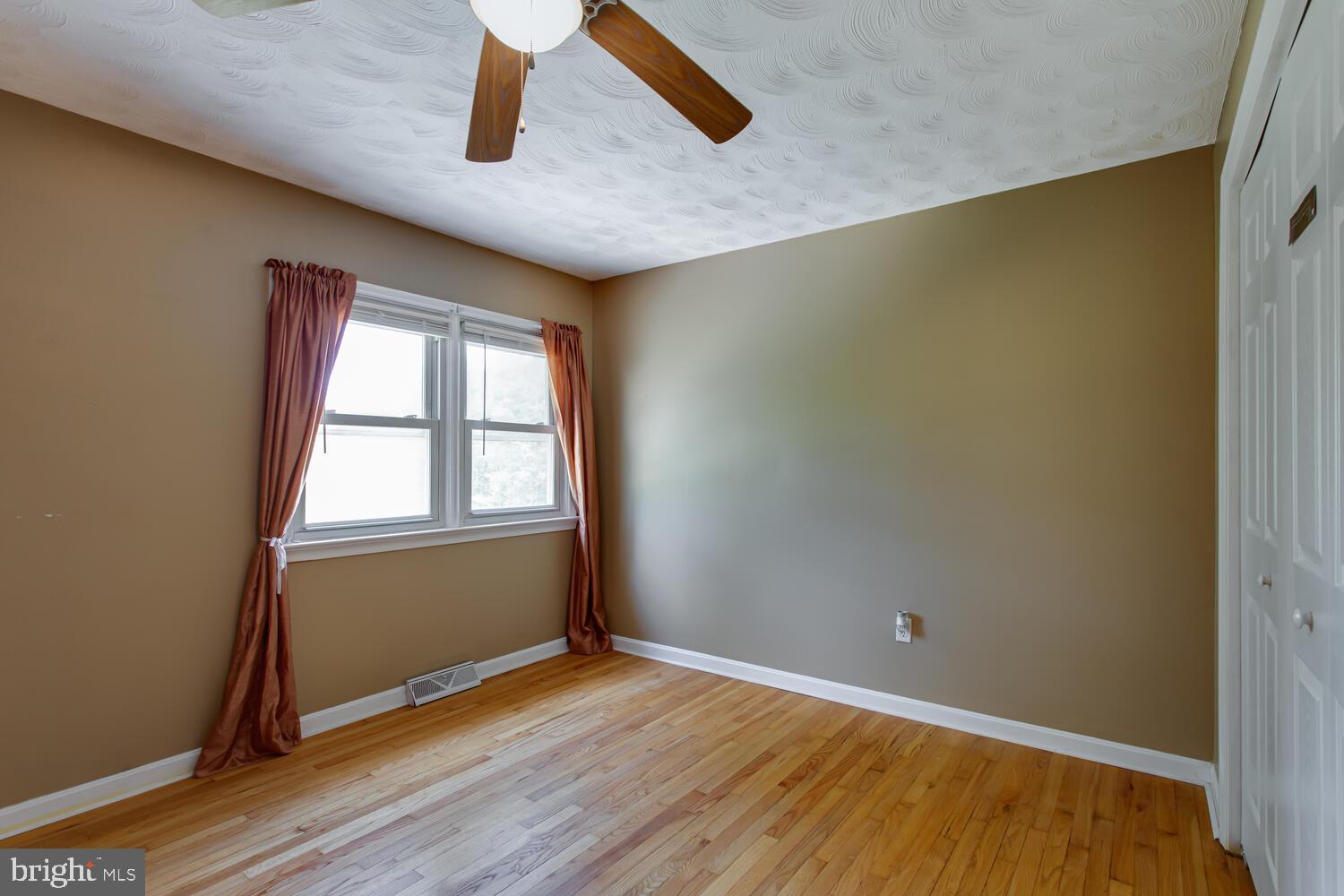 LAKE JAMESON - Residential