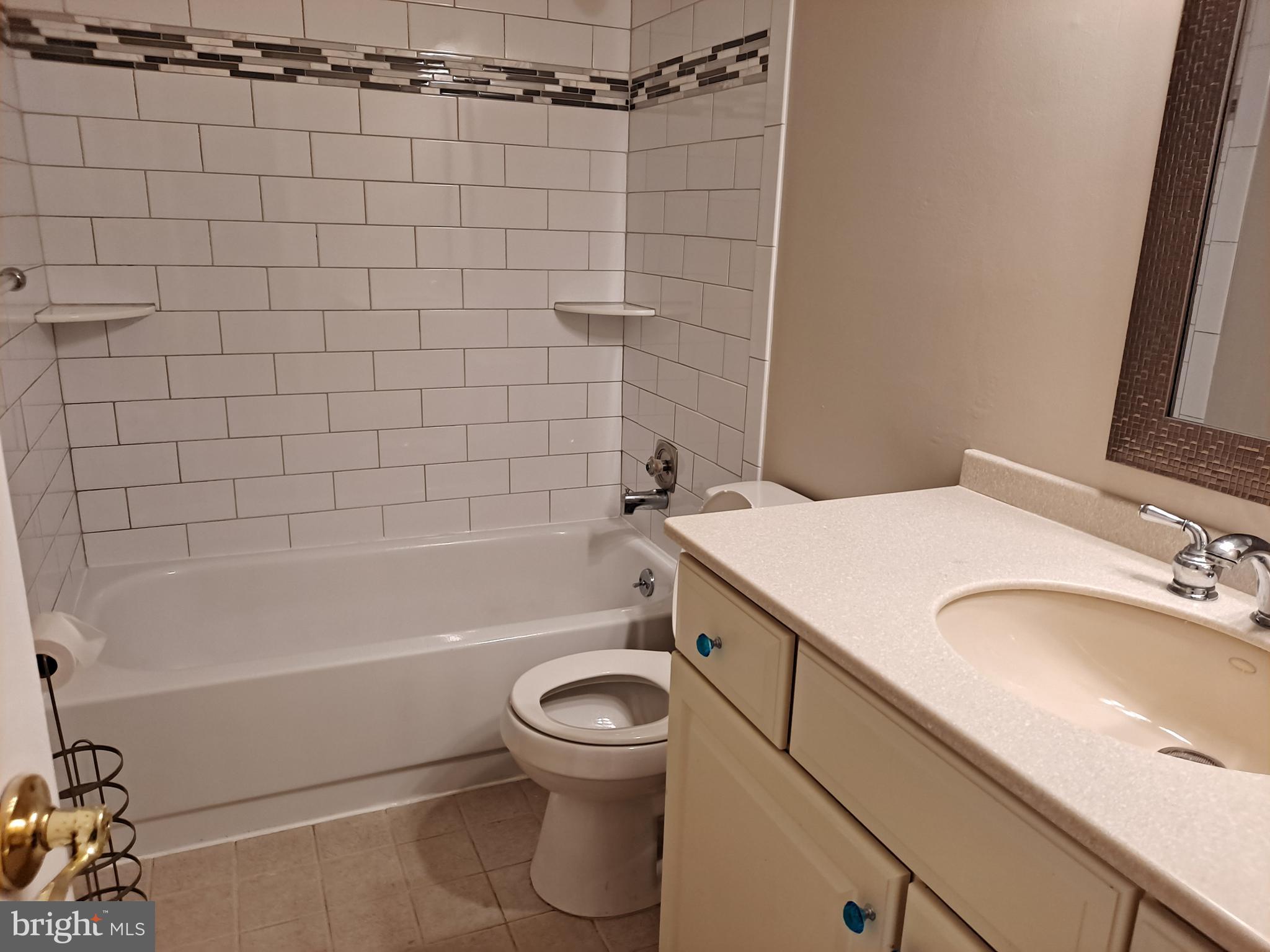 CHESTERBROOK - Residential Lease