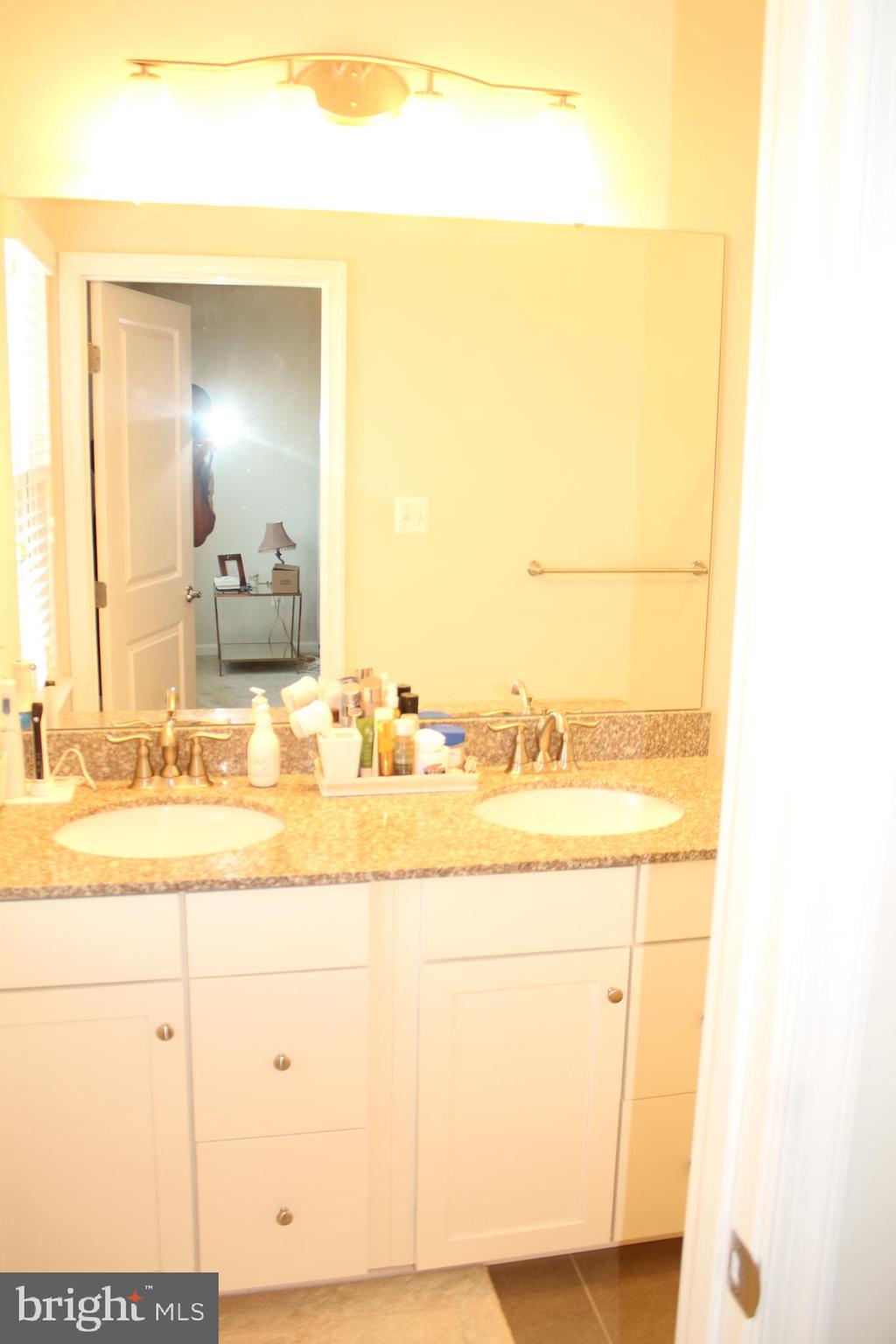 CREEKSIDE VILLAGE - Residential Lease