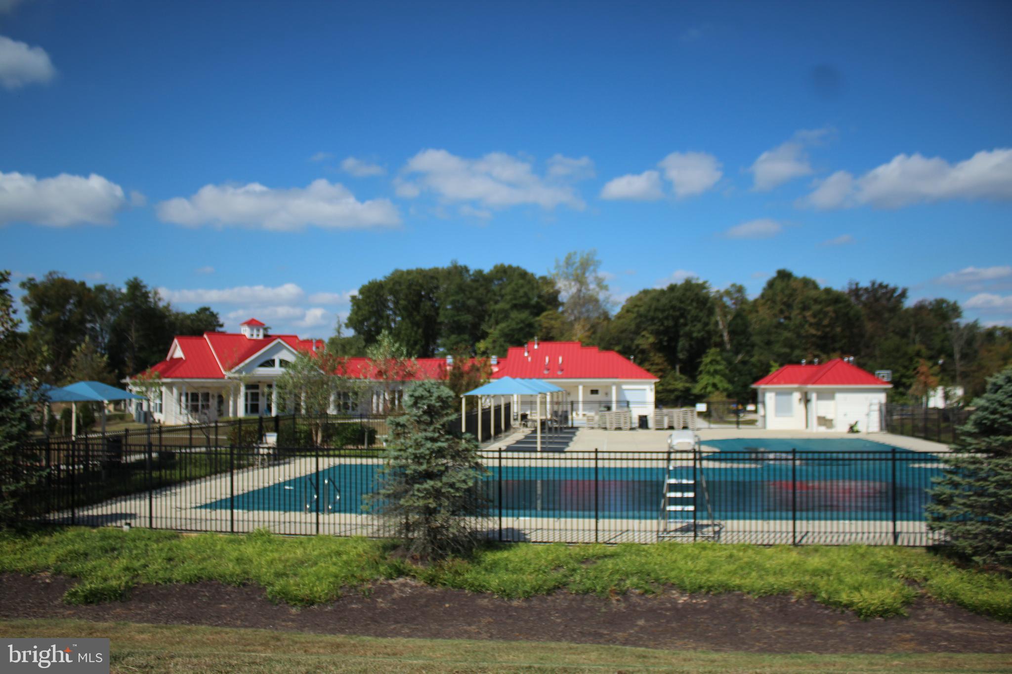 CREEKSIDE VILLAGE - Residential Lease