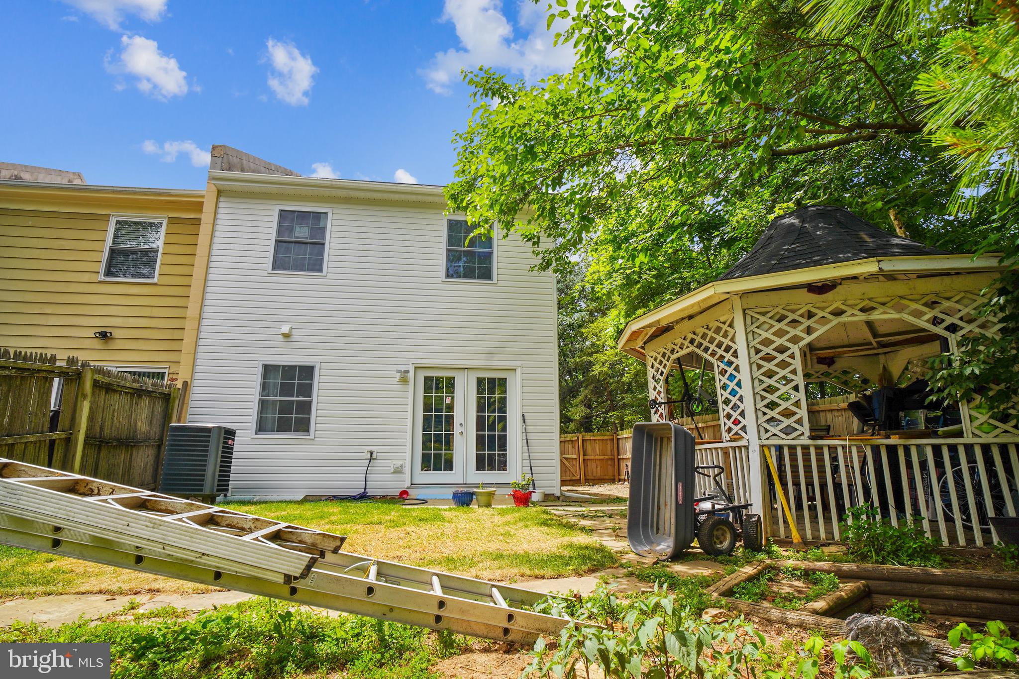 WILLOWCREST - Residential