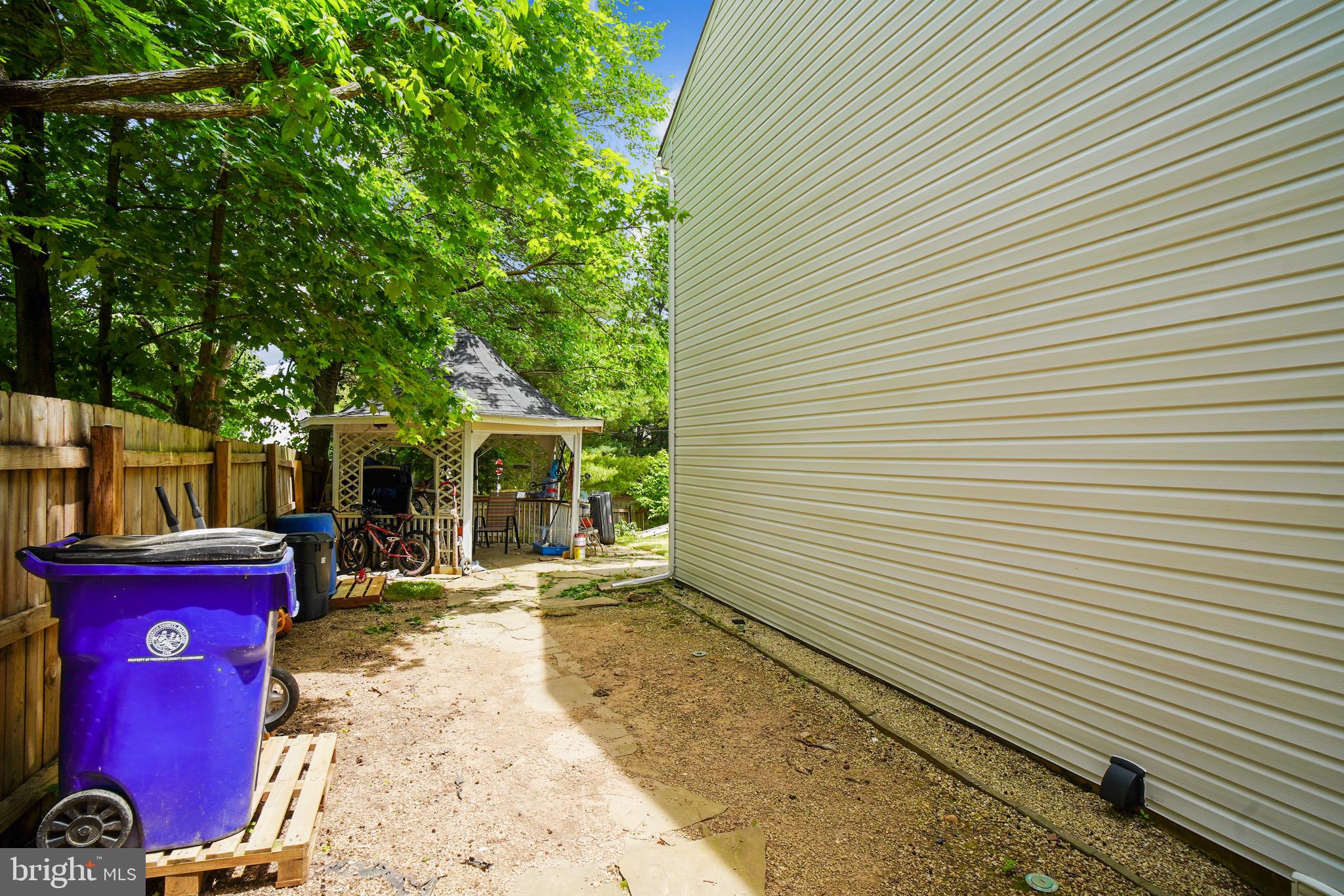 WILLOWCREST - Residential