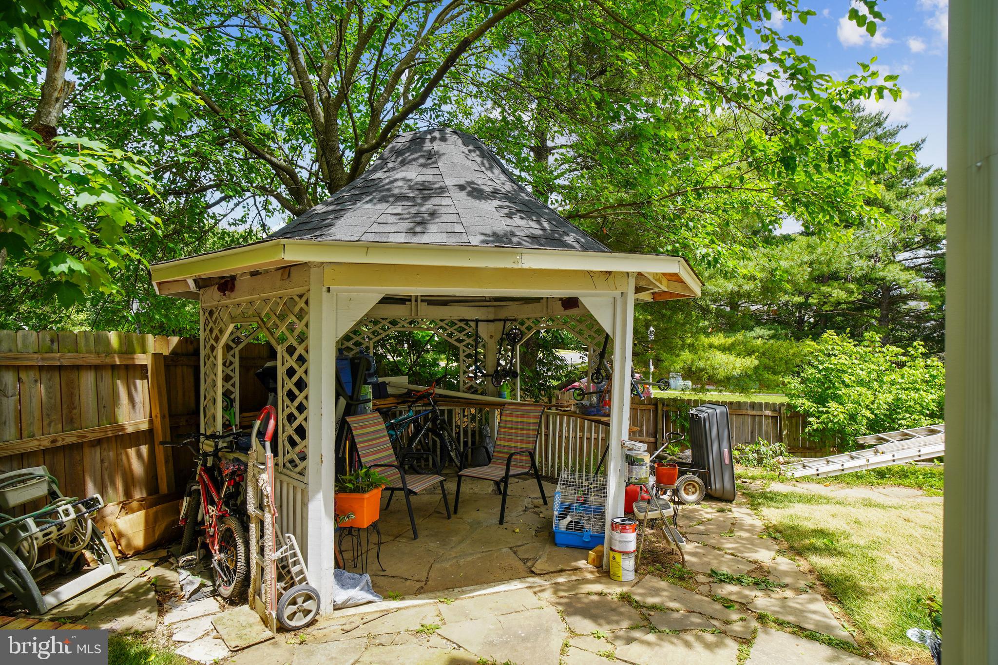 WILLOWCREST - Residential