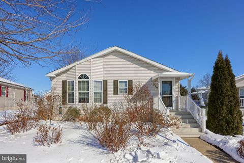 310 SUMMERS DRIVE LANCASTER PA 17601