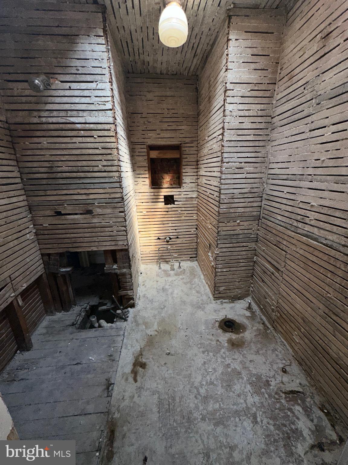 WEST OAK LANE - Residential