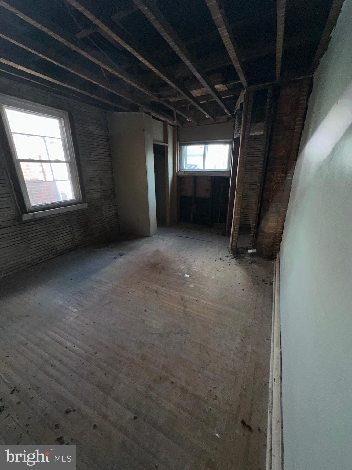 WEST OAK LANE - Residential