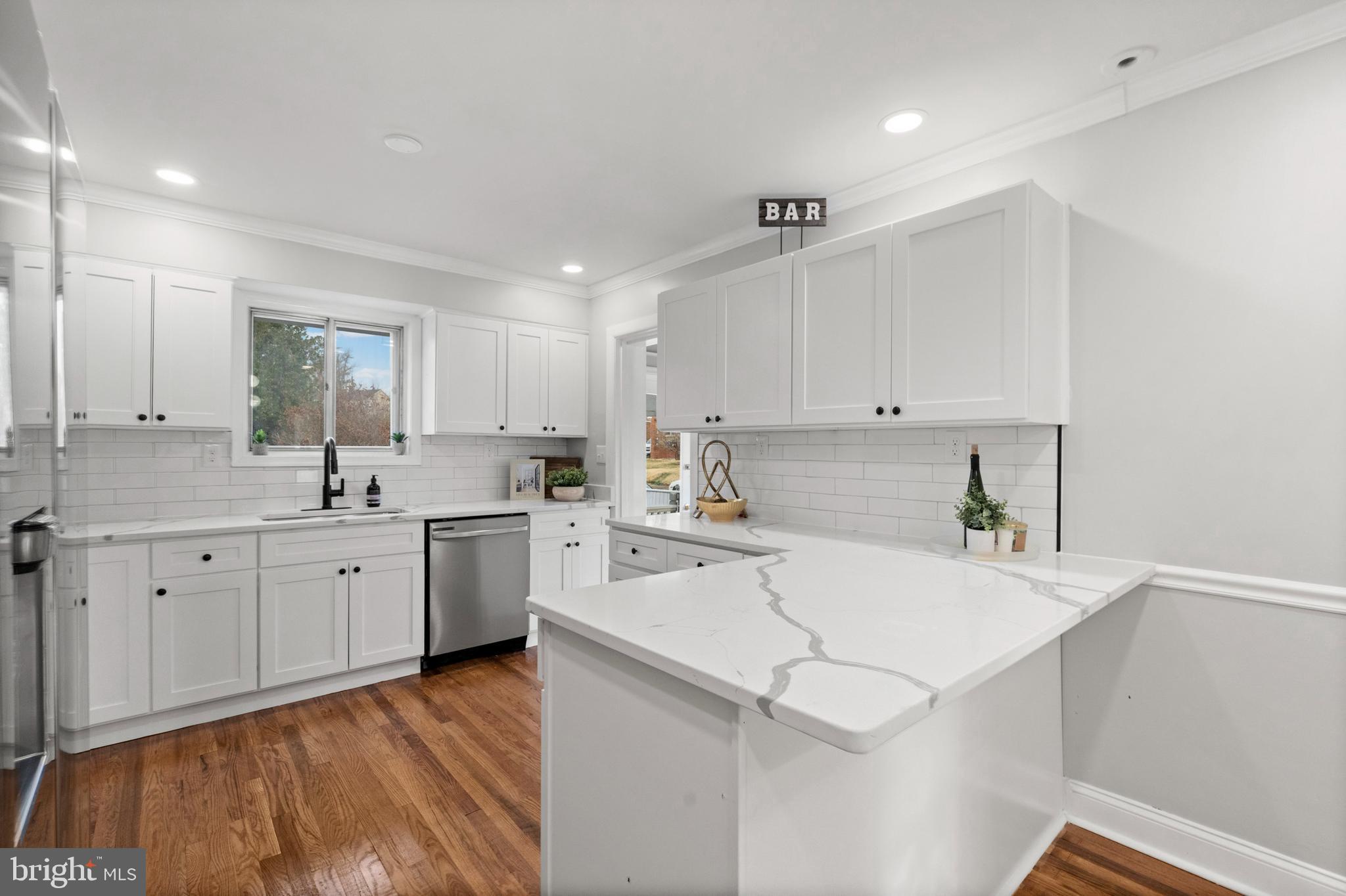 TAYLOR HEIGHTS - Residential