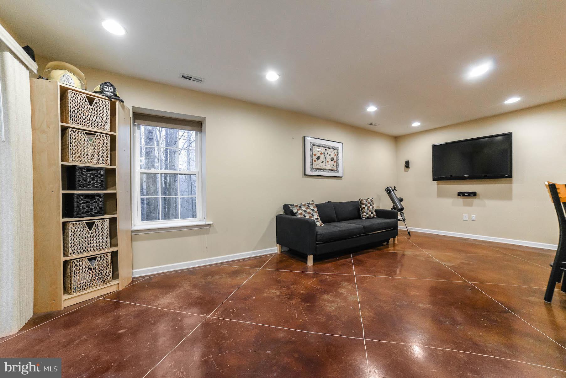 MILLS POND - Residential