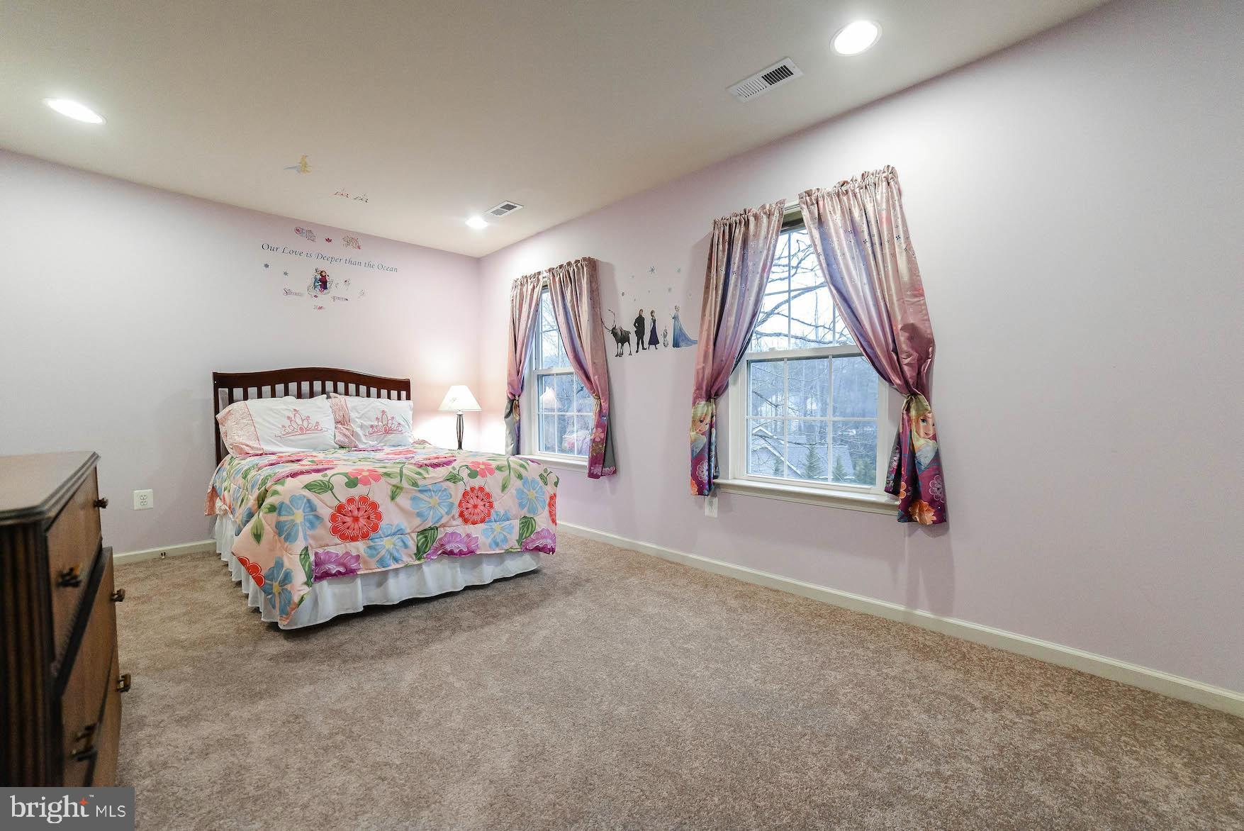 MILLS POND - Residential