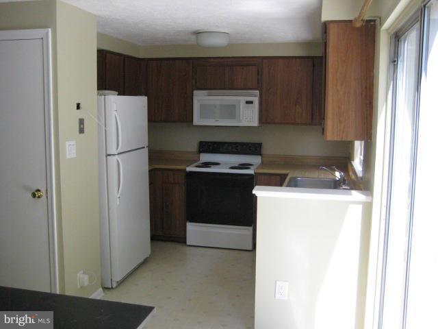 LONDON COMMONS - Residential Lease