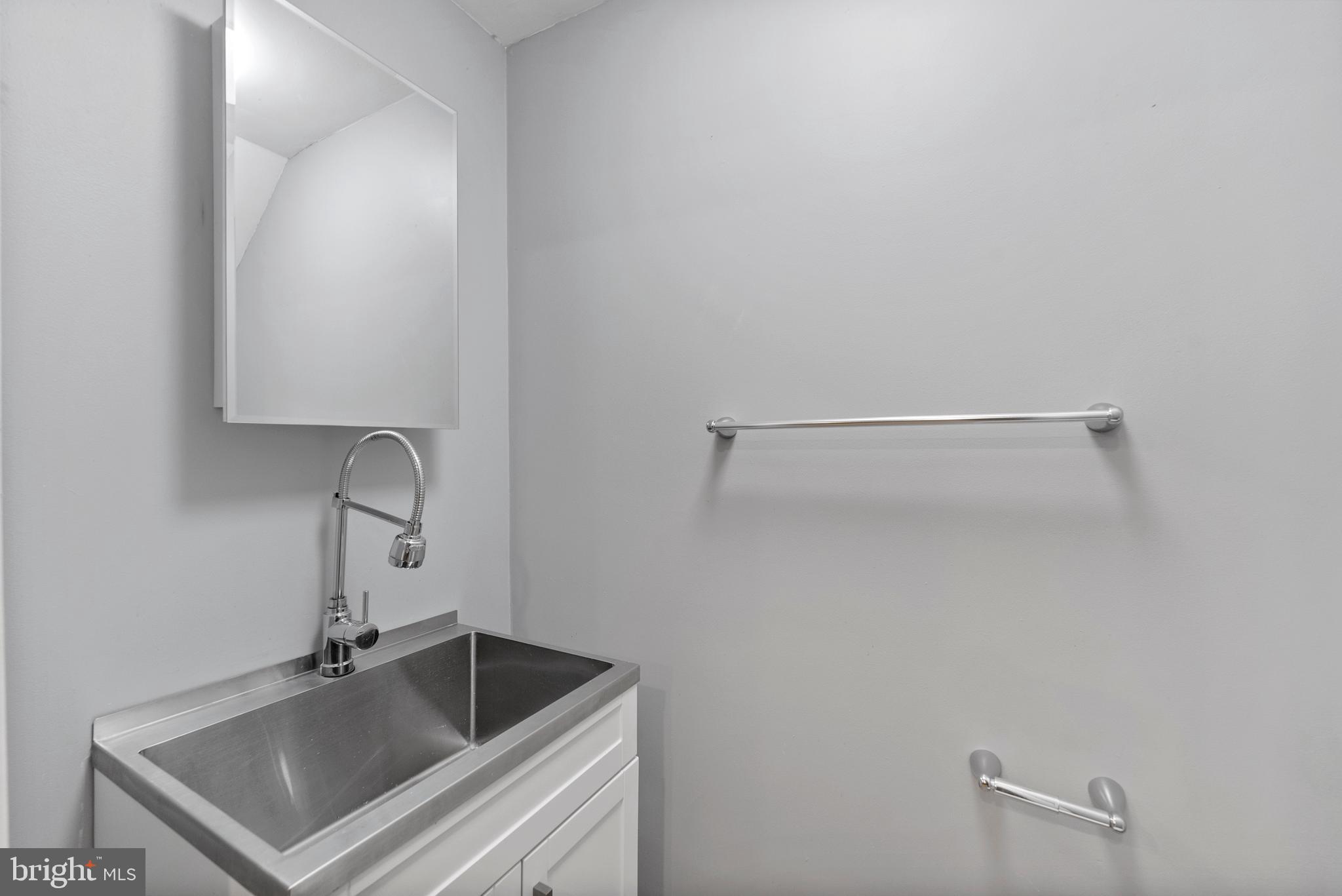 PINECREST - Residential Lease