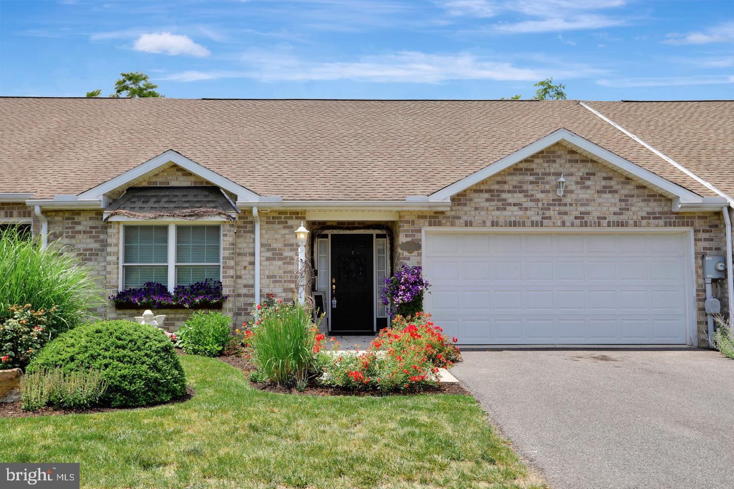 MOSS SPRING ESTATES - Residential