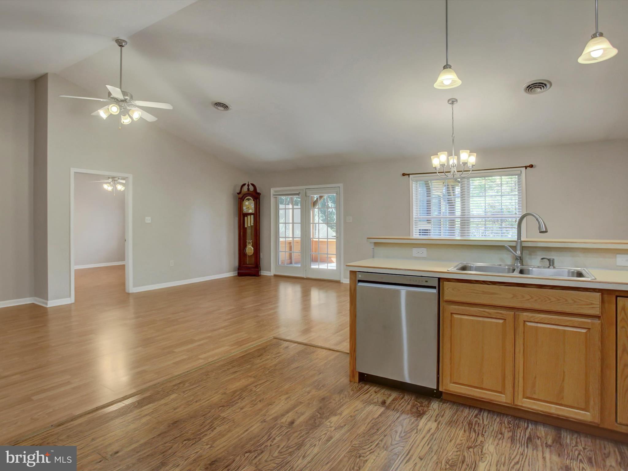 MOSS SPRING ESTATES - Residential