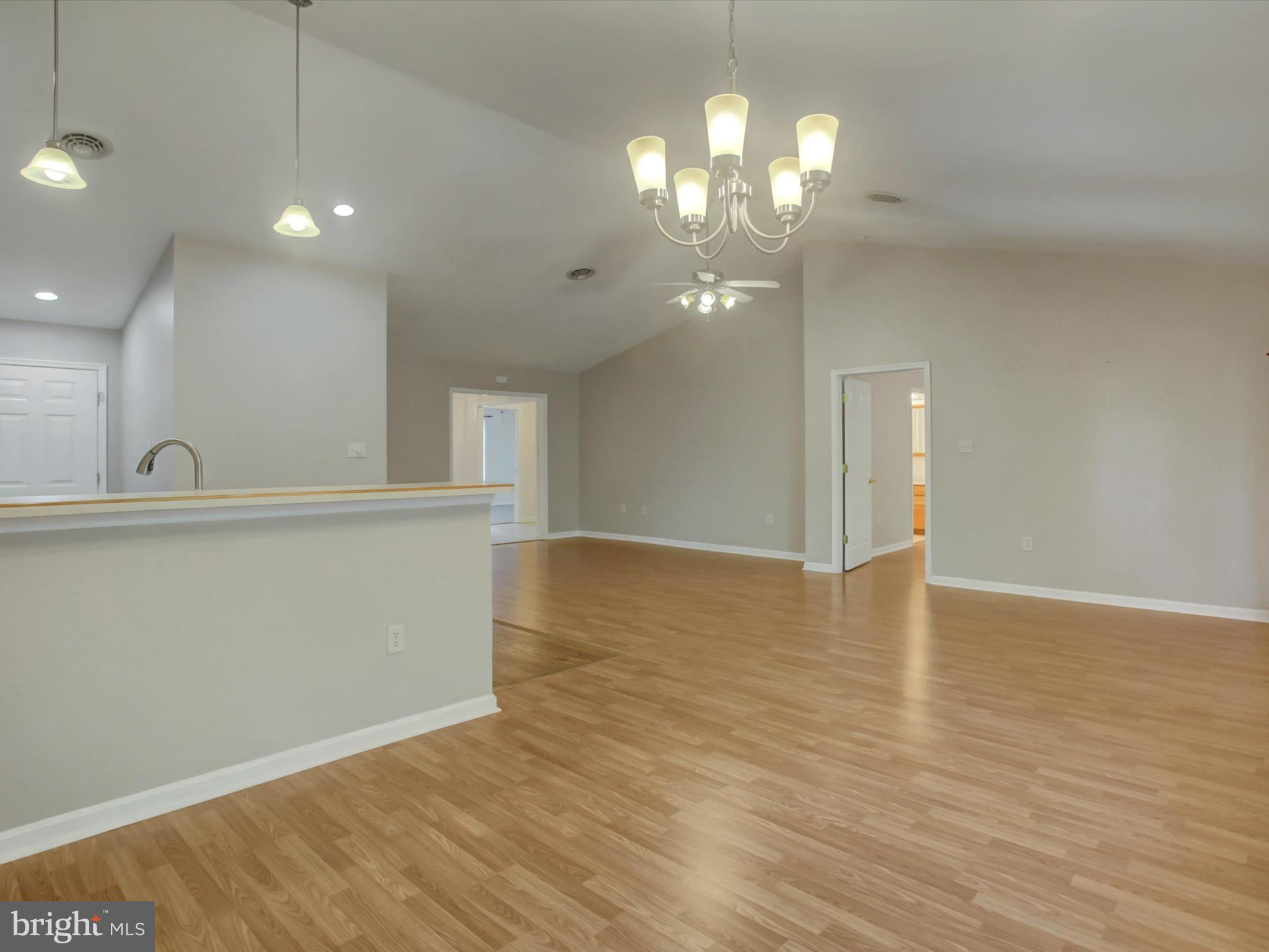 MOSS SPRING ESTATES - Residential