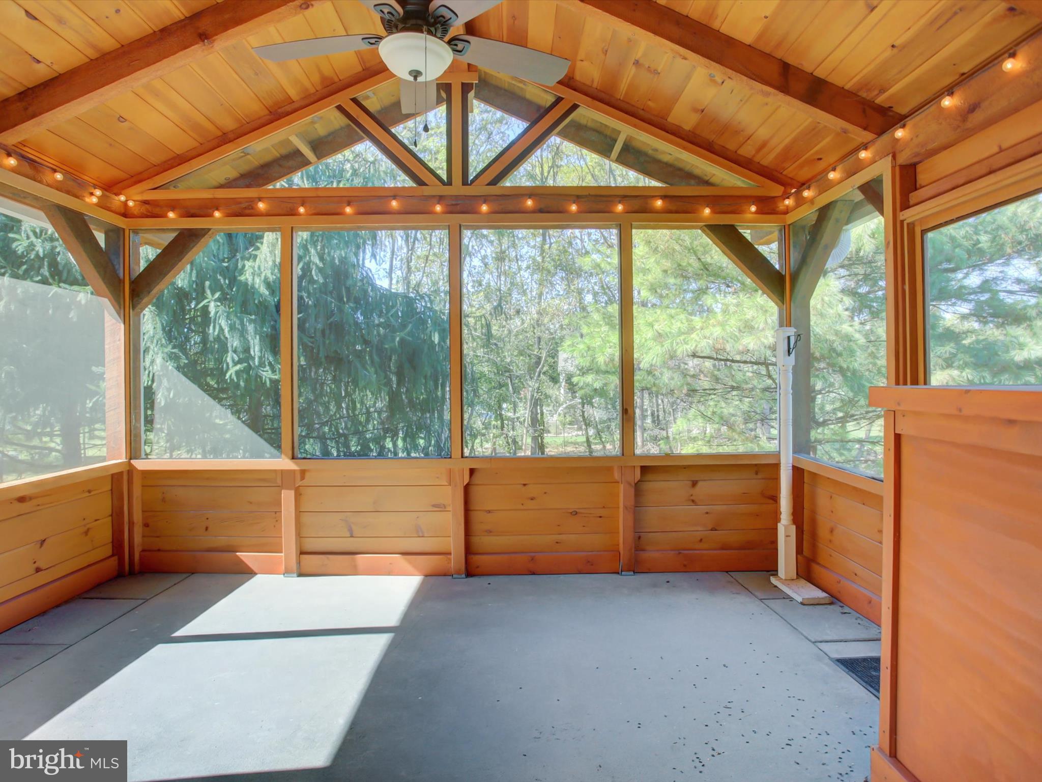 MOSS SPRING ESTATES - Residential