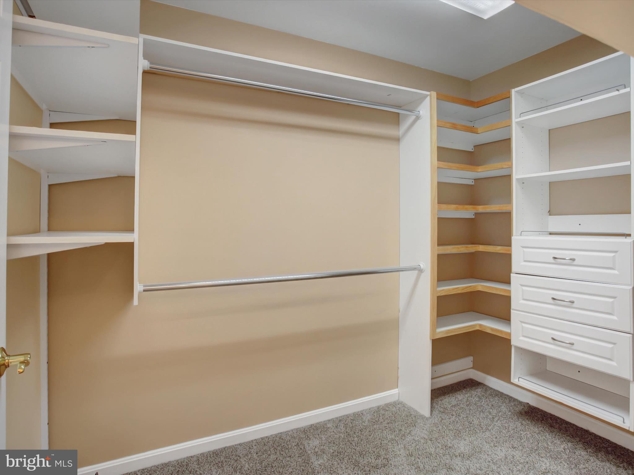 MOSS SPRING ESTATES - Residential