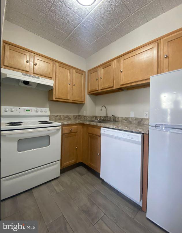 BEAVER TERRACE CONDOMINIUMS - Residential