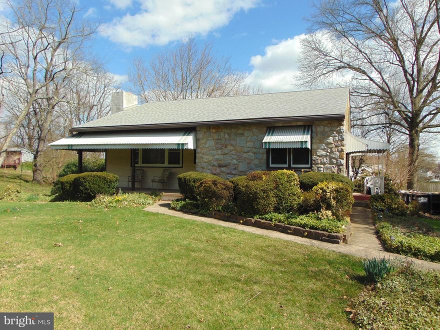 Great 3 Bedroom 2.5 bath Mid-Century Home with many original details including hardwood floors, wood burning fireplace and large walk out family room that is great for entertaining. This property also has a 1 car garage attached by a breezeway, a on site well and public sewer.
The Sellers welcome inspections but will do no repairs. Property is being sold As-is, Where-is and As Functioning.