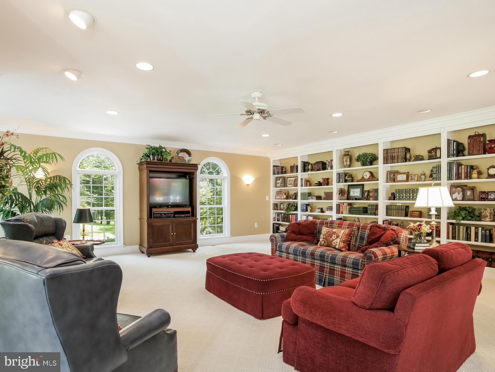 PLANTATION HILLS - Residential