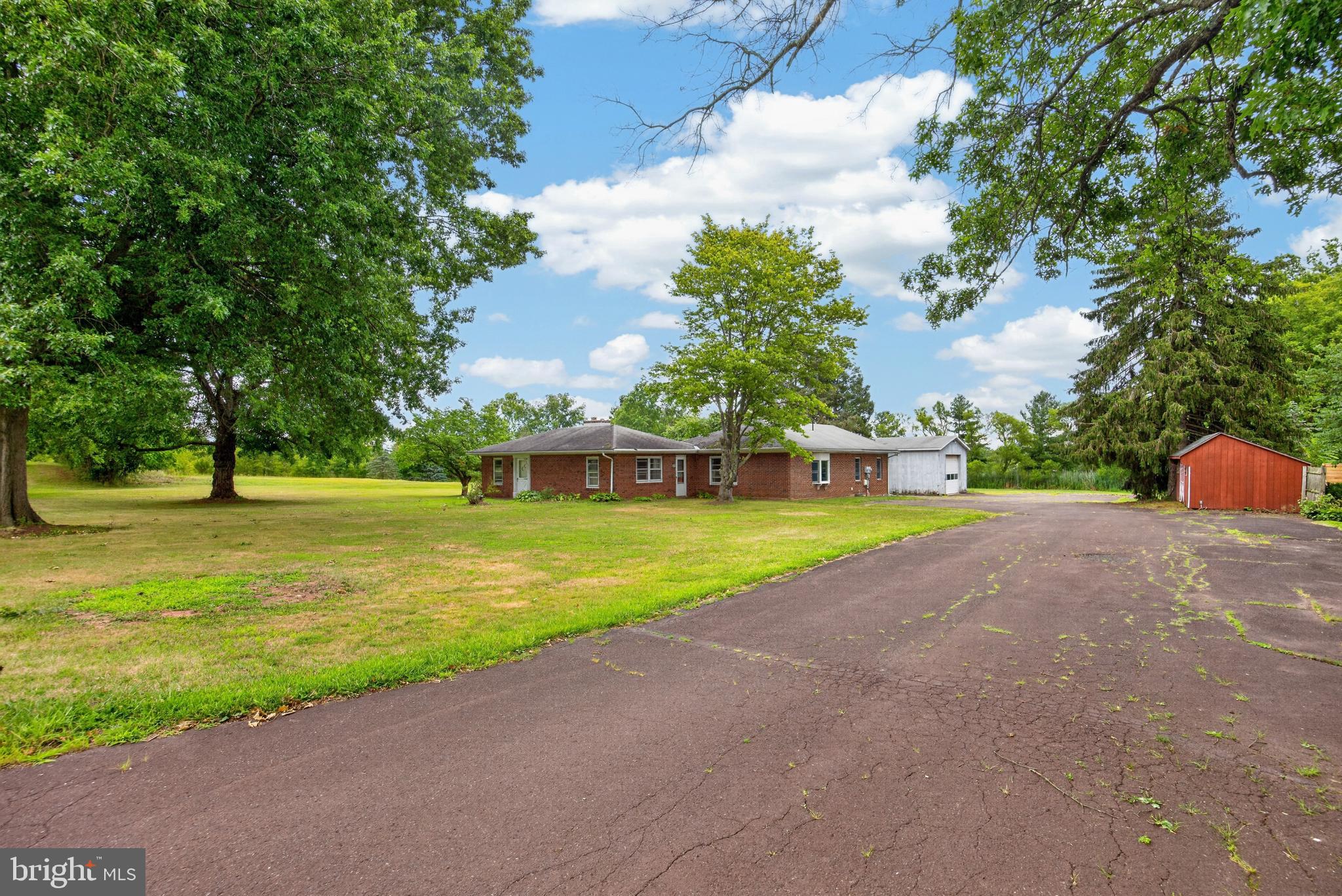 2114 STORE ROAD