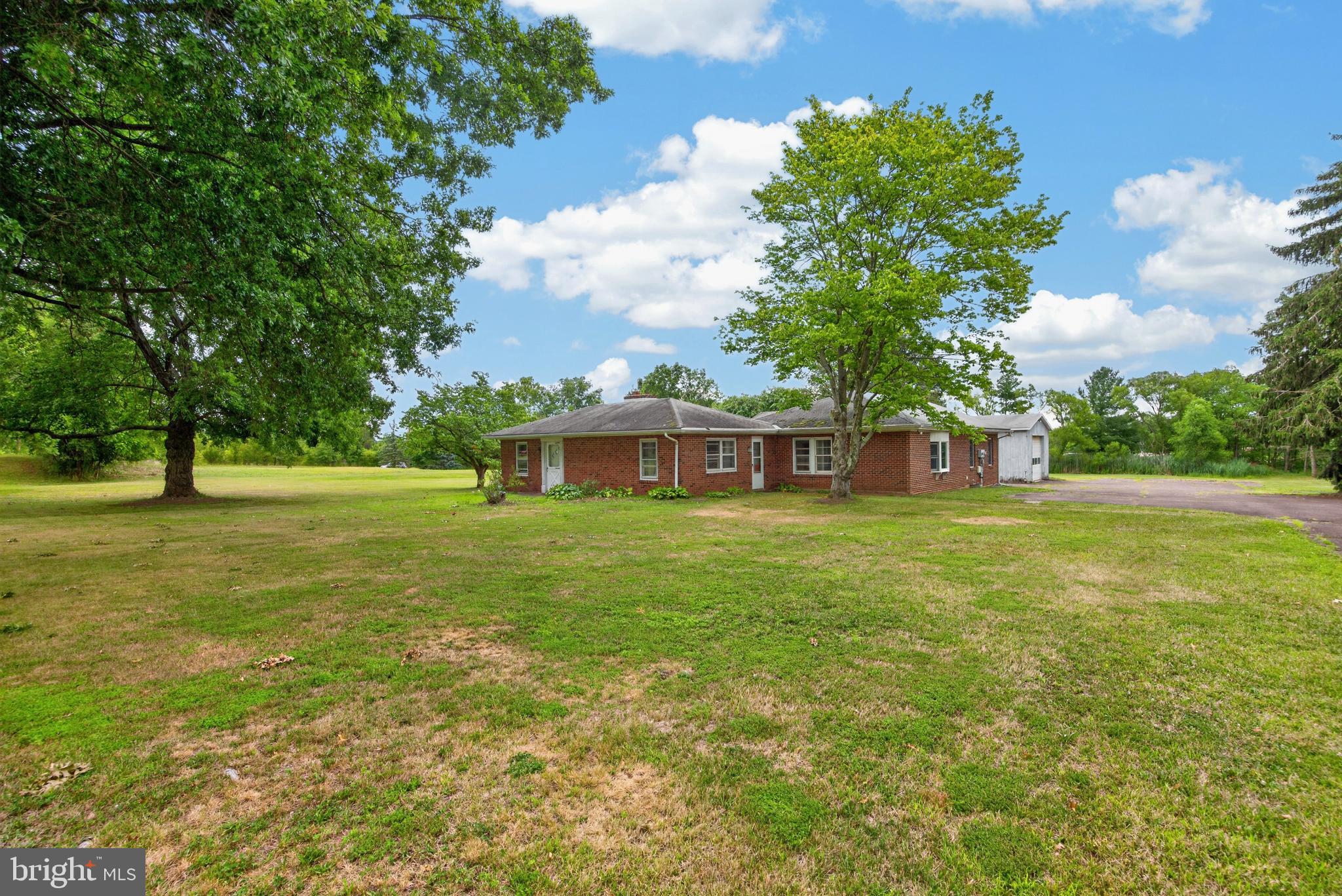 2114 STORE ROAD
