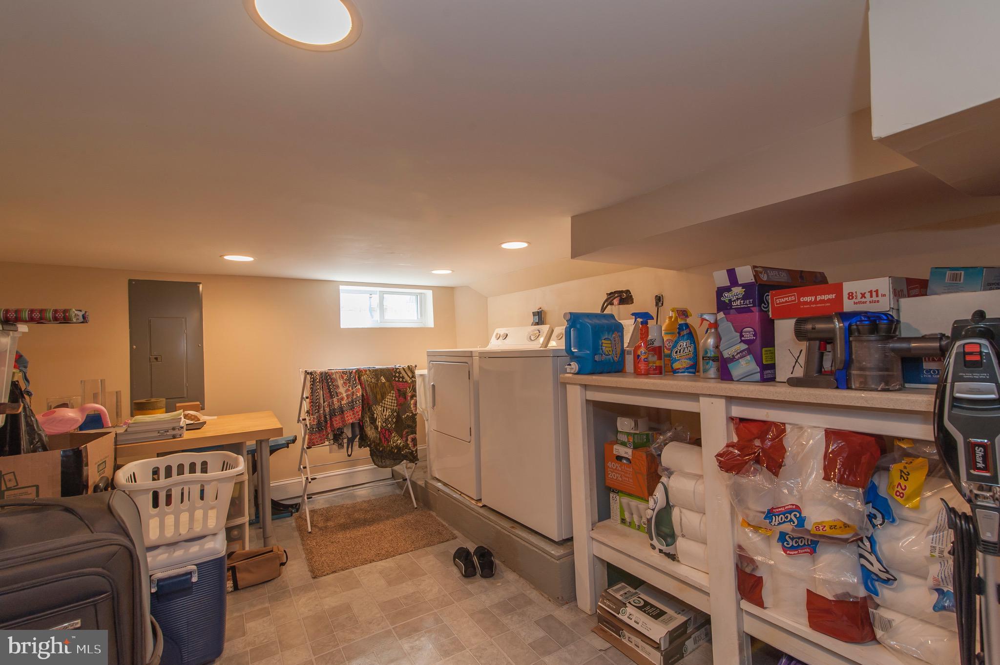 LINWOOD - Residential Lease