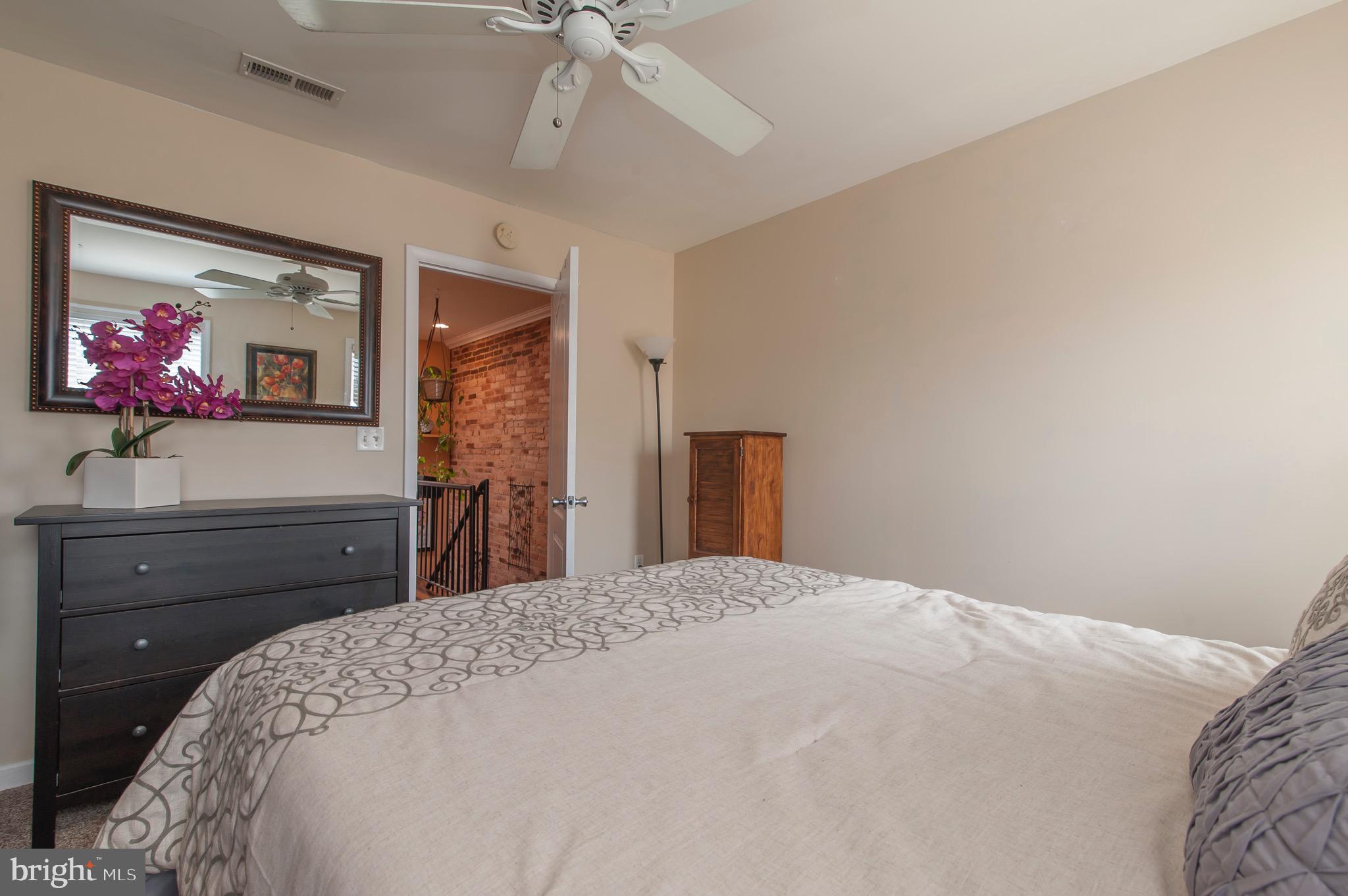 LINWOOD - Residential Lease