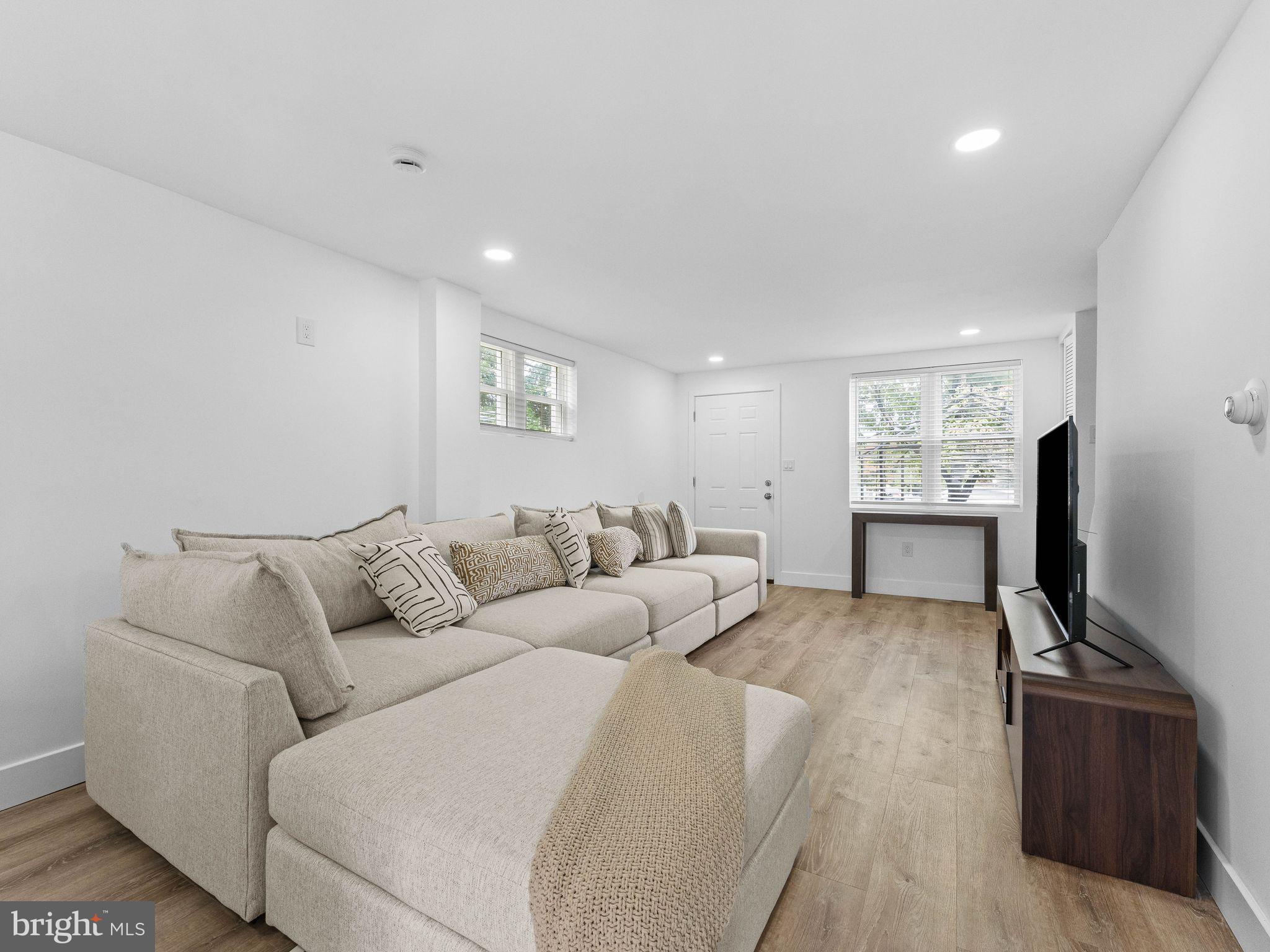 1108 SPRINGFIELD ROAD