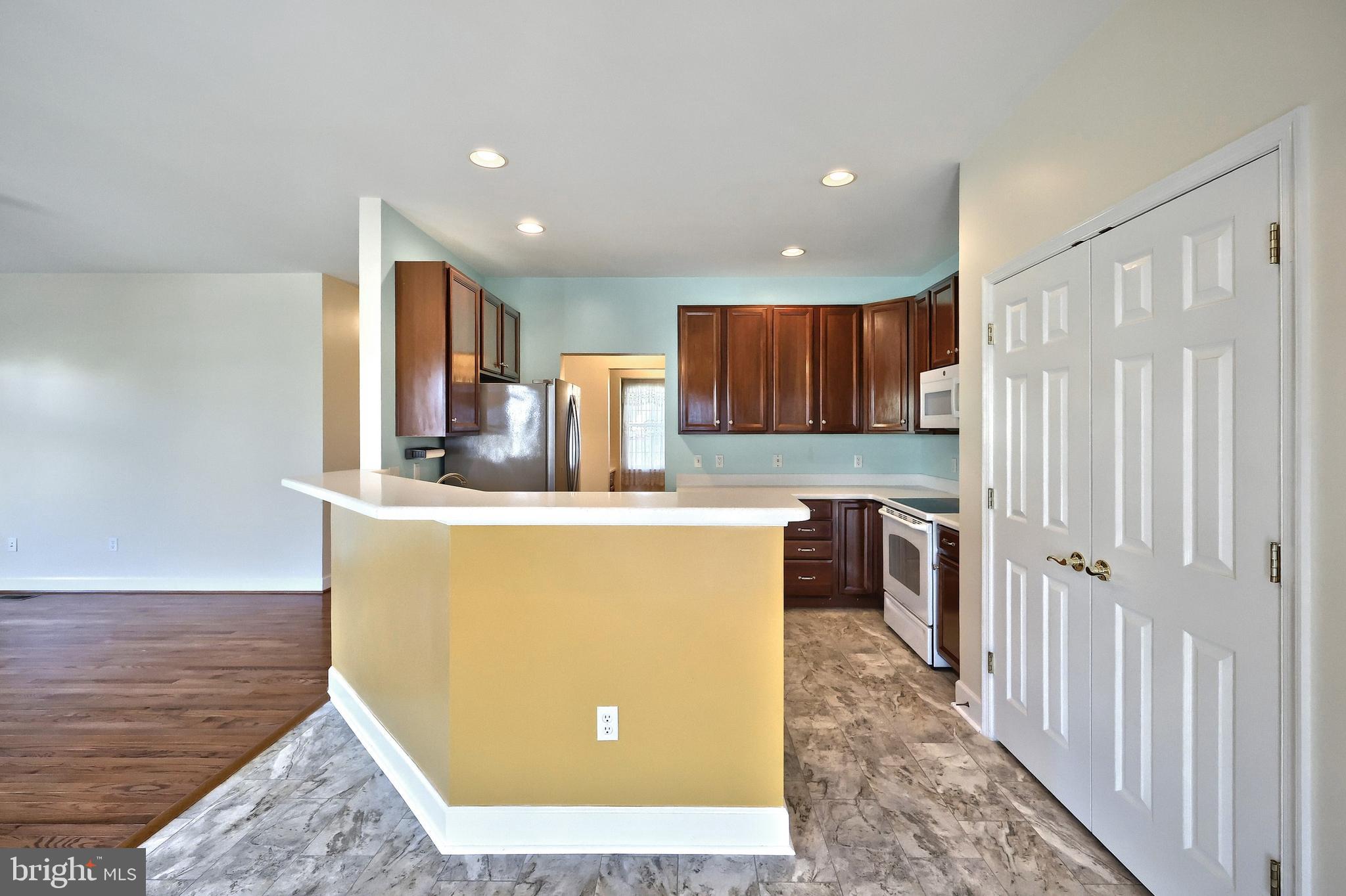 HIGH POINTE AT ROJEN FARMS - Residential