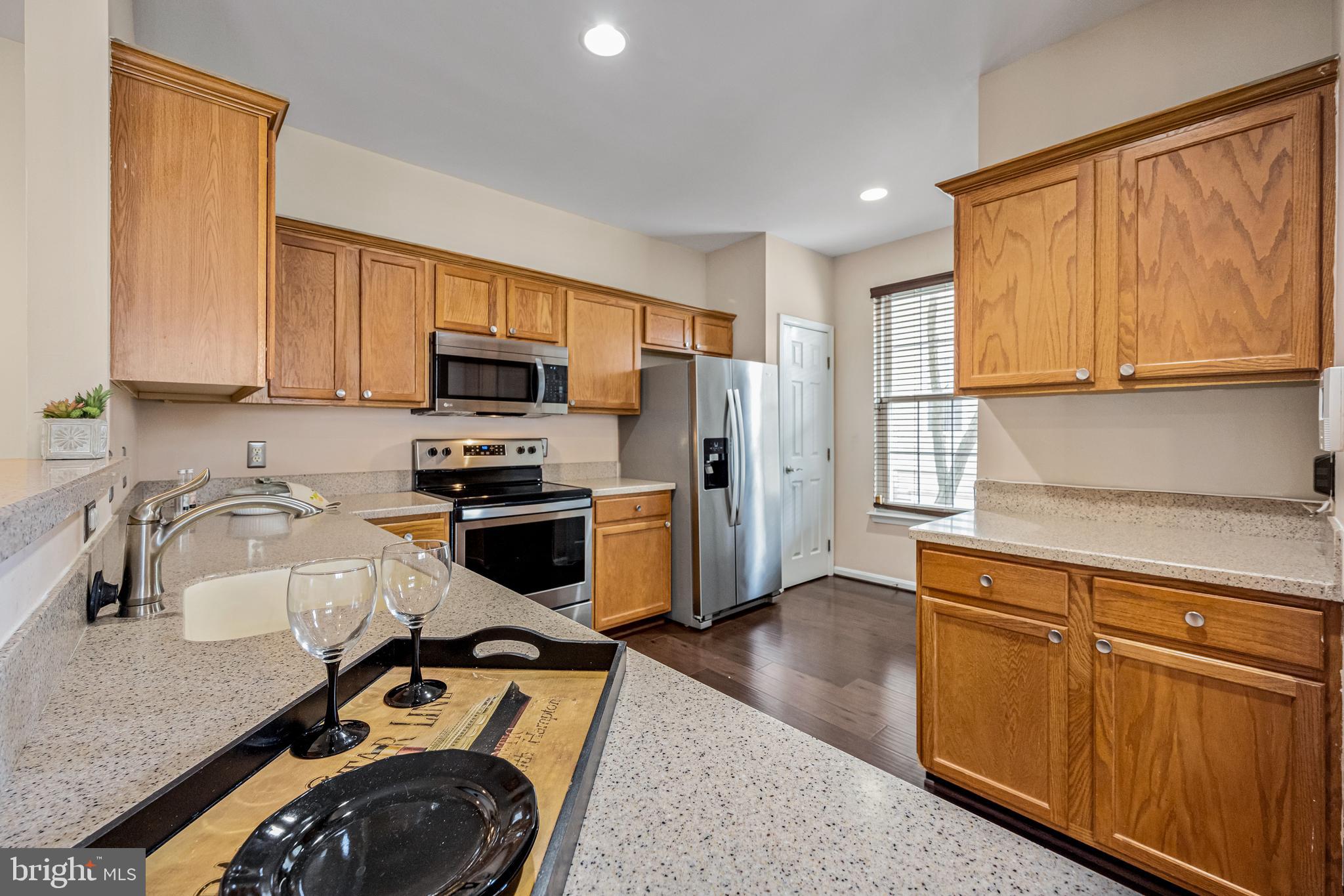 HAMPSHIRE HALL CONDO - Residential