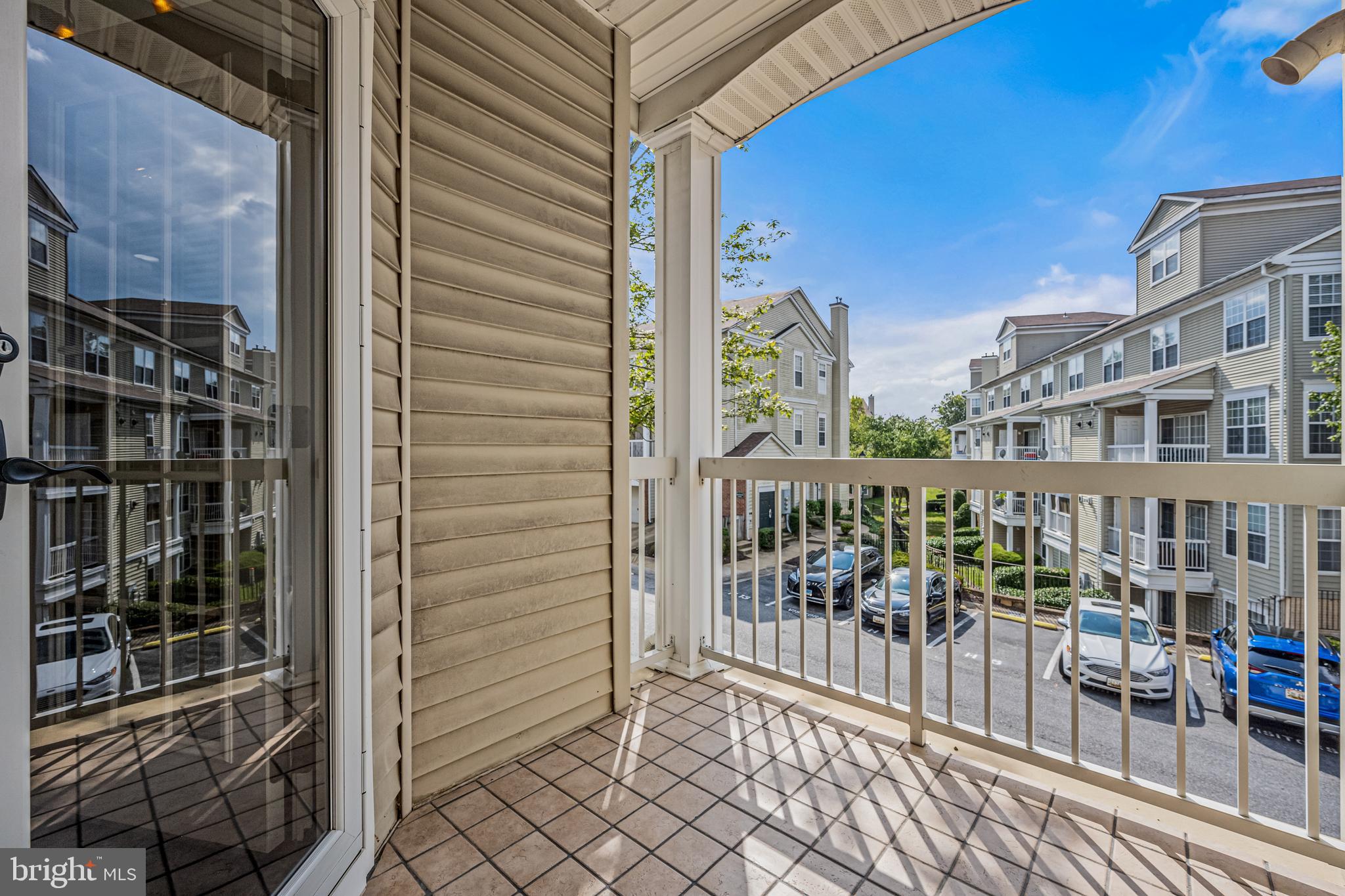 HAMPSHIRE HALL CONDO - Residential