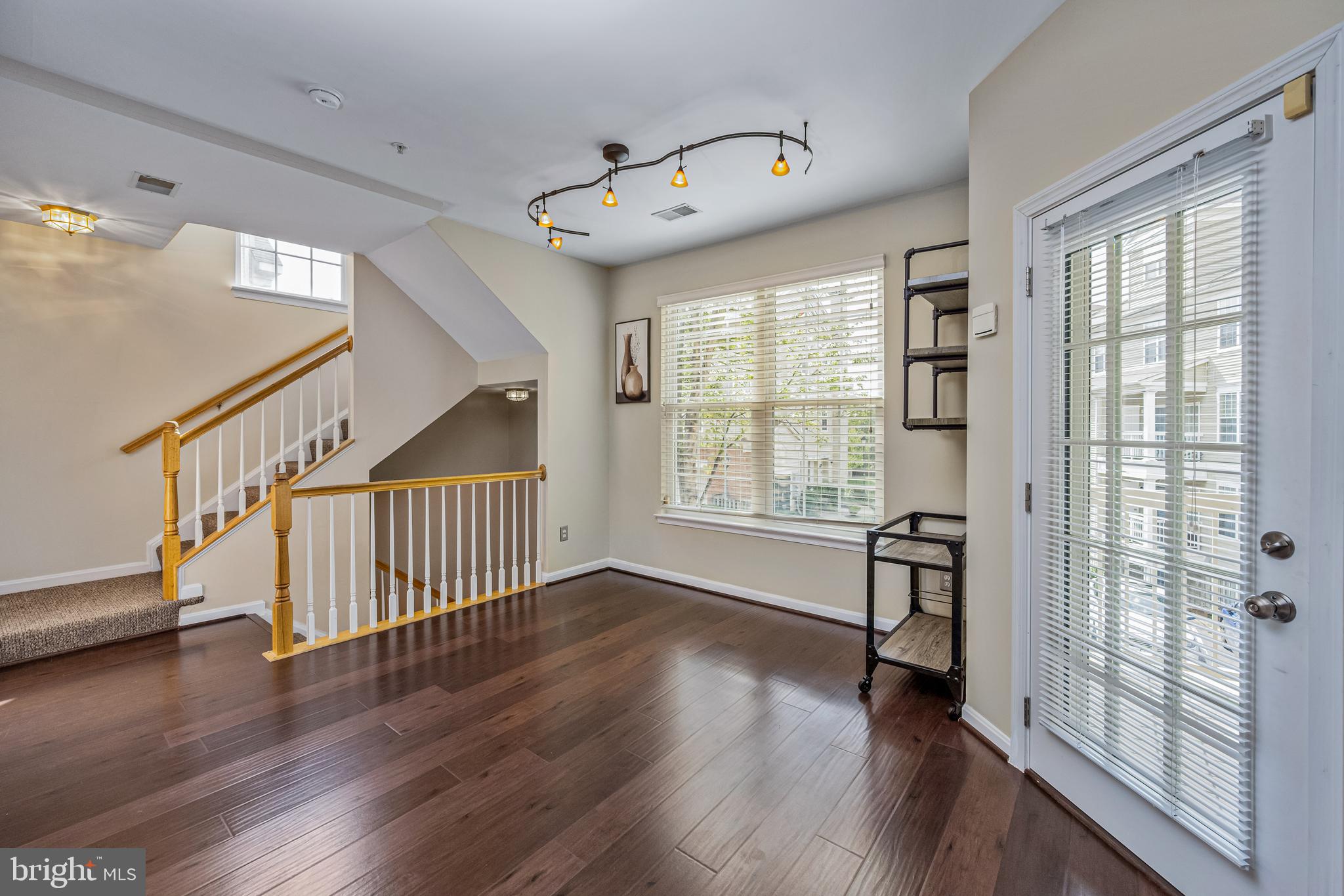 HAMPSHIRE HALL CONDO - Residential