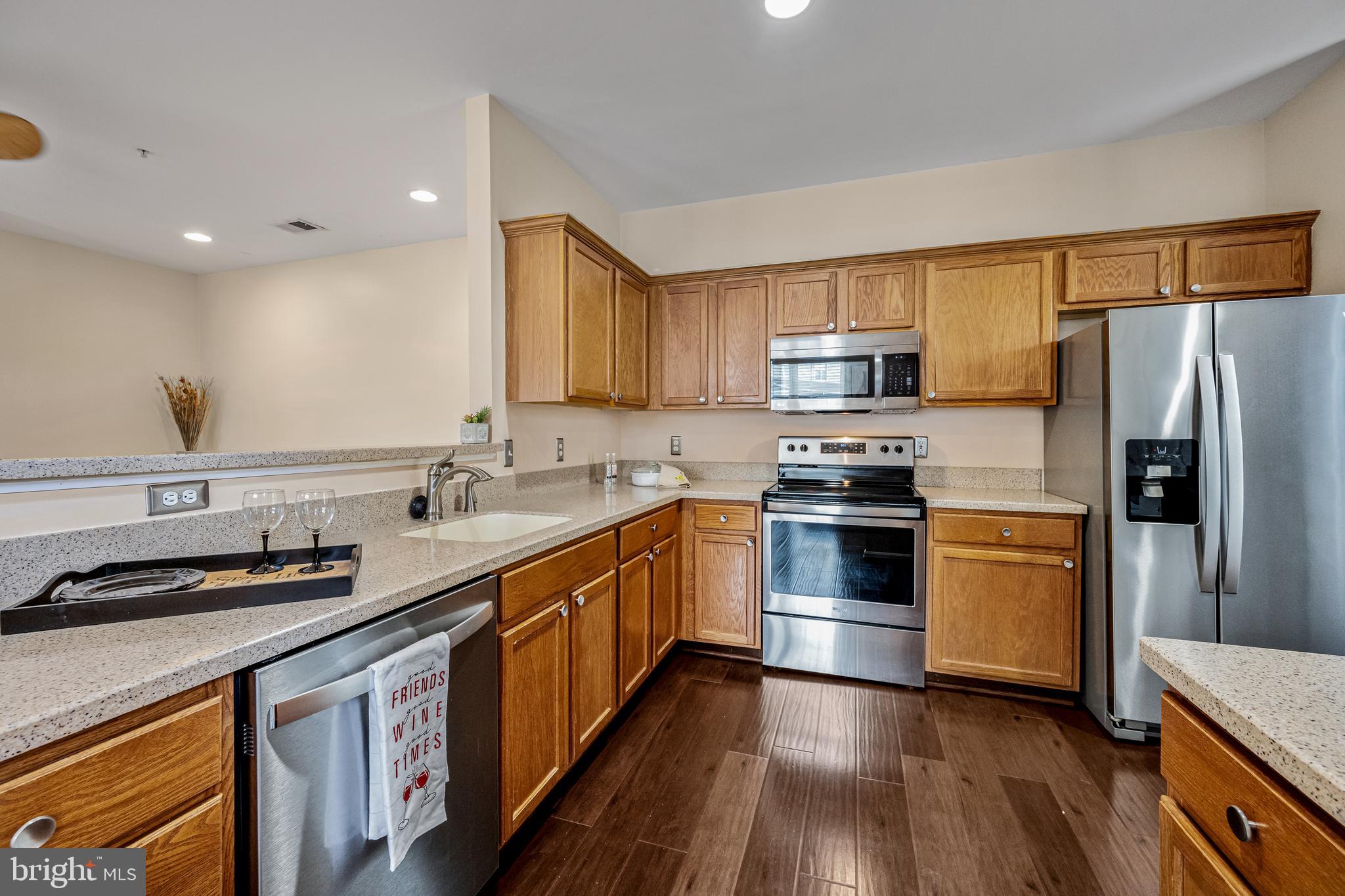 HAMPSHIRE HALL CONDO - Residential