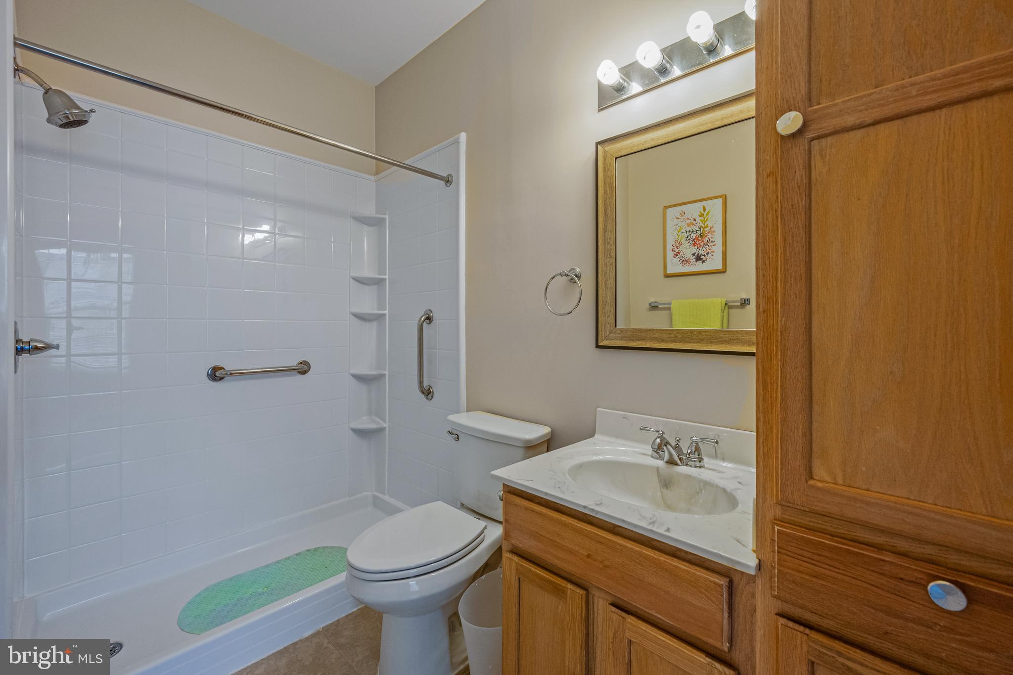 HAMPSHIRE HALL CONDO - Residential