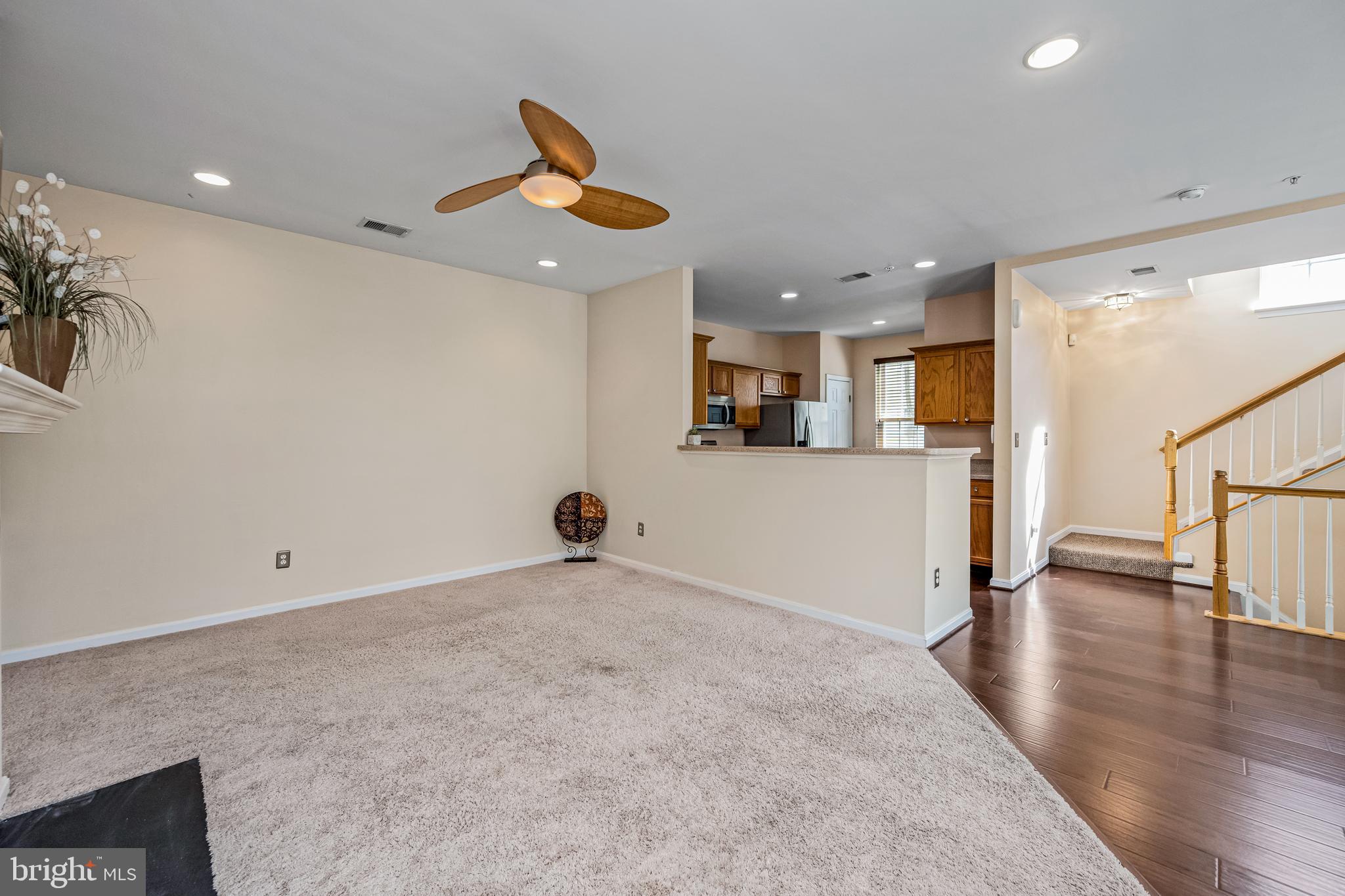 HAMPSHIRE HALL CONDO - Residential