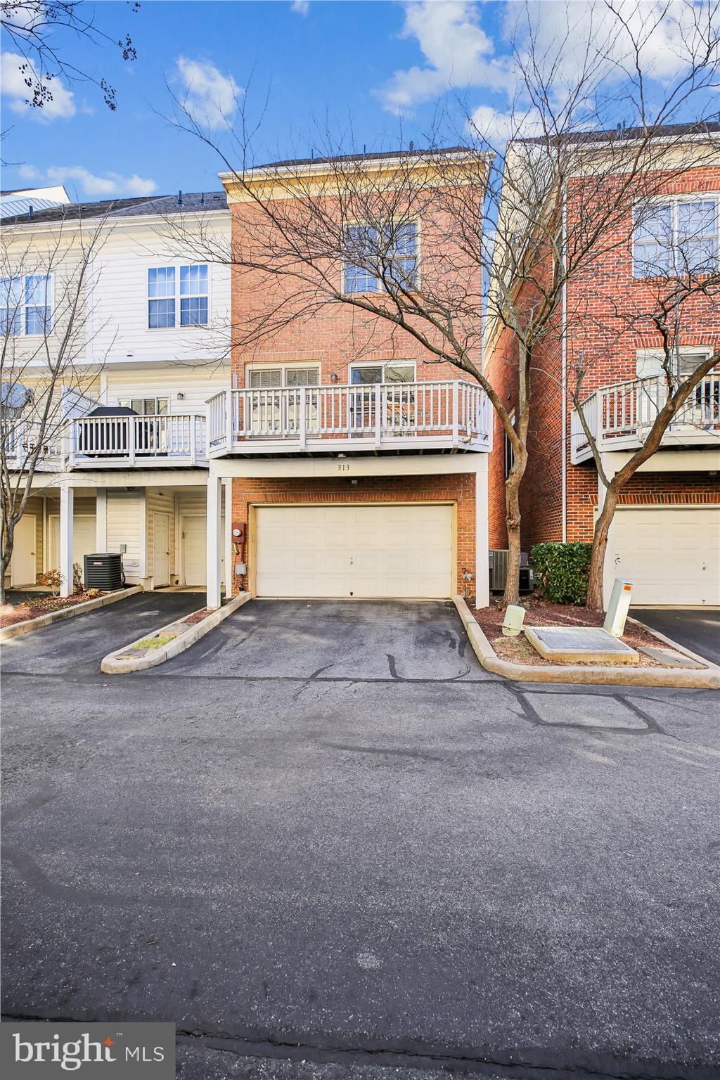 FALLSGROVE - Residential