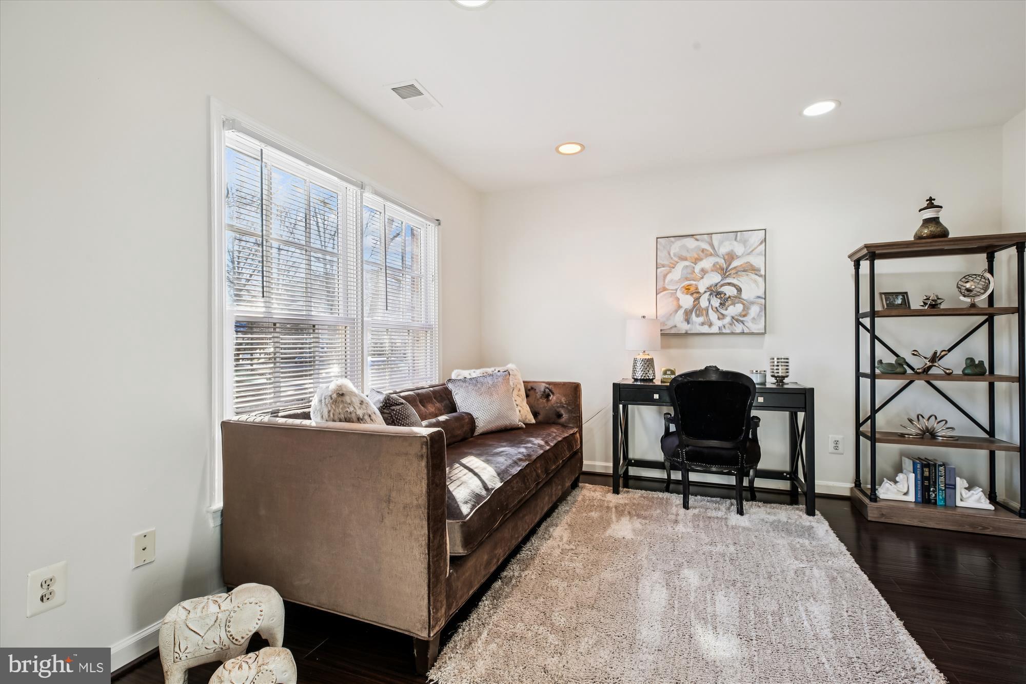 FALLSGROVE - Residential