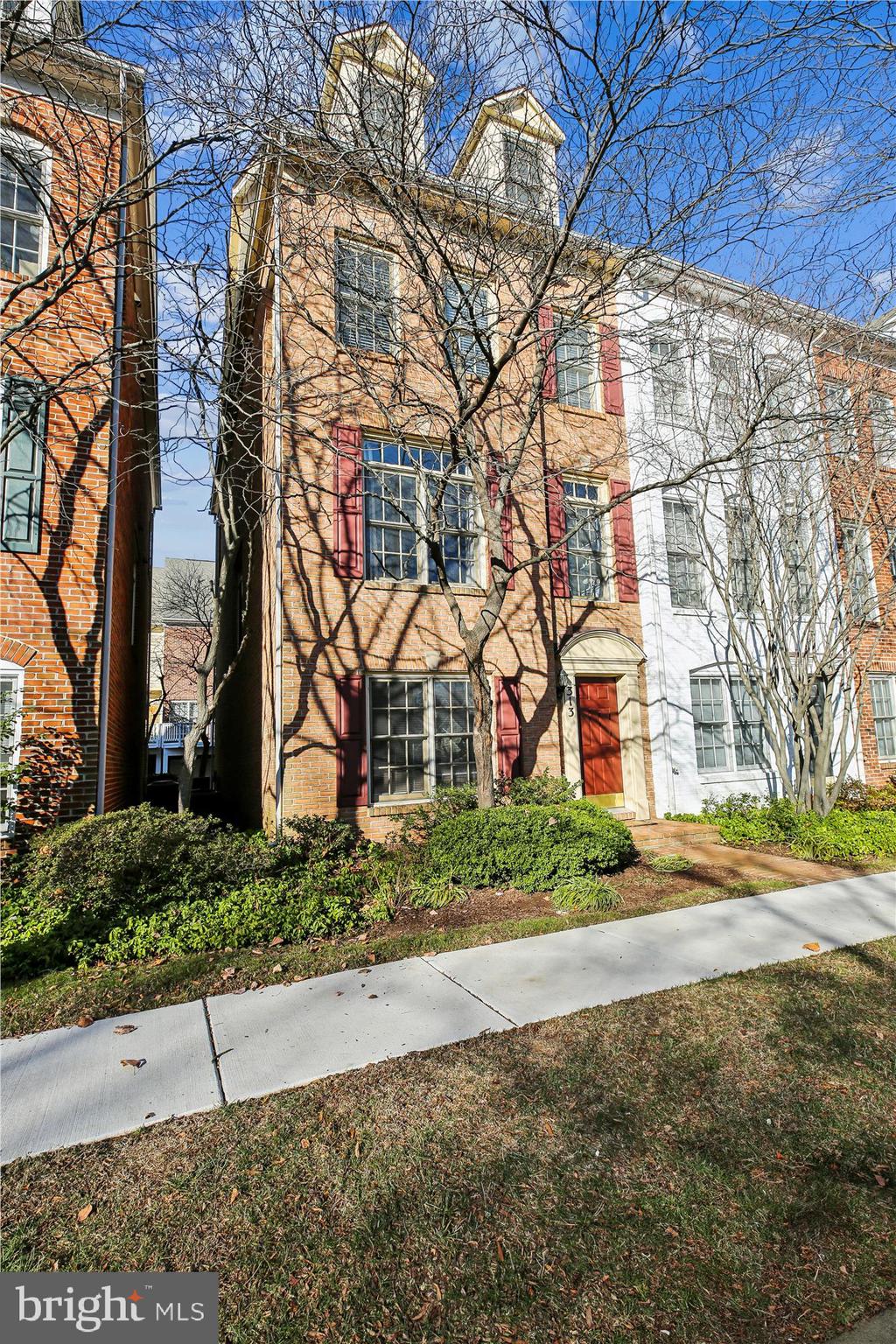 FALLSGROVE - Residential