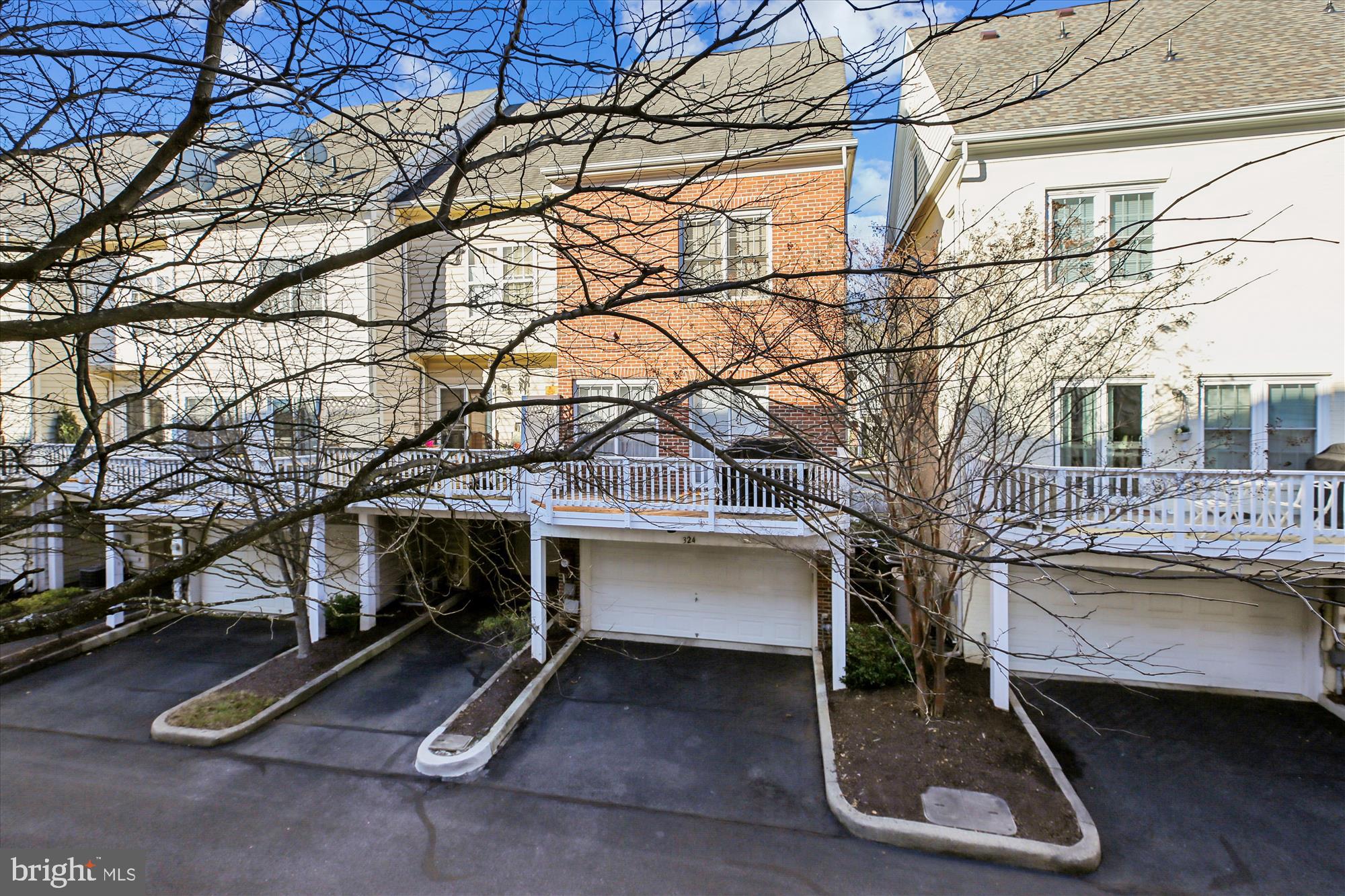 FALLSGROVE - Residential