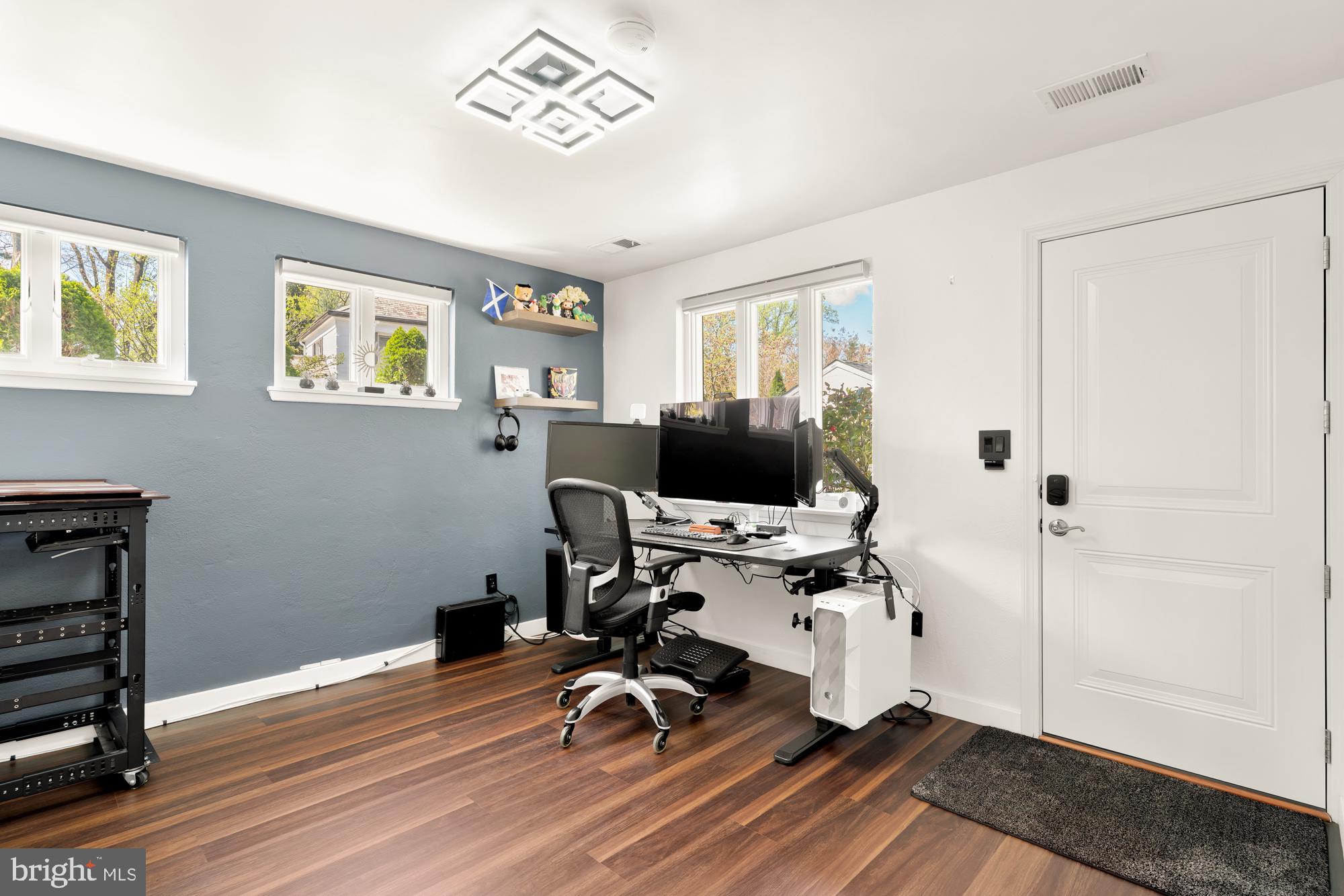 HILLANDALE - Residential