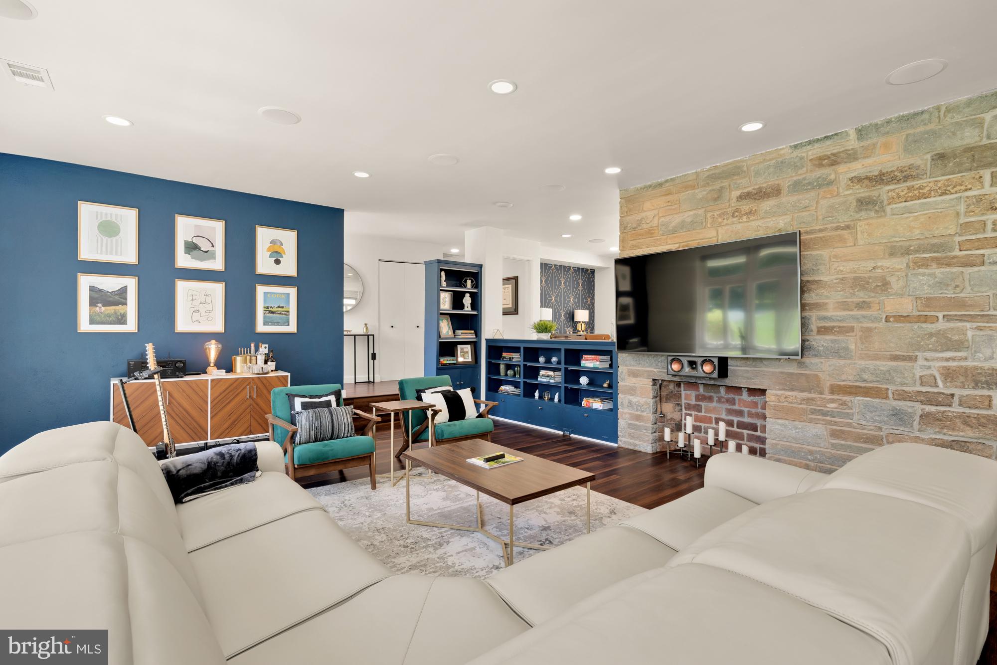 HILLANDALE - Residential