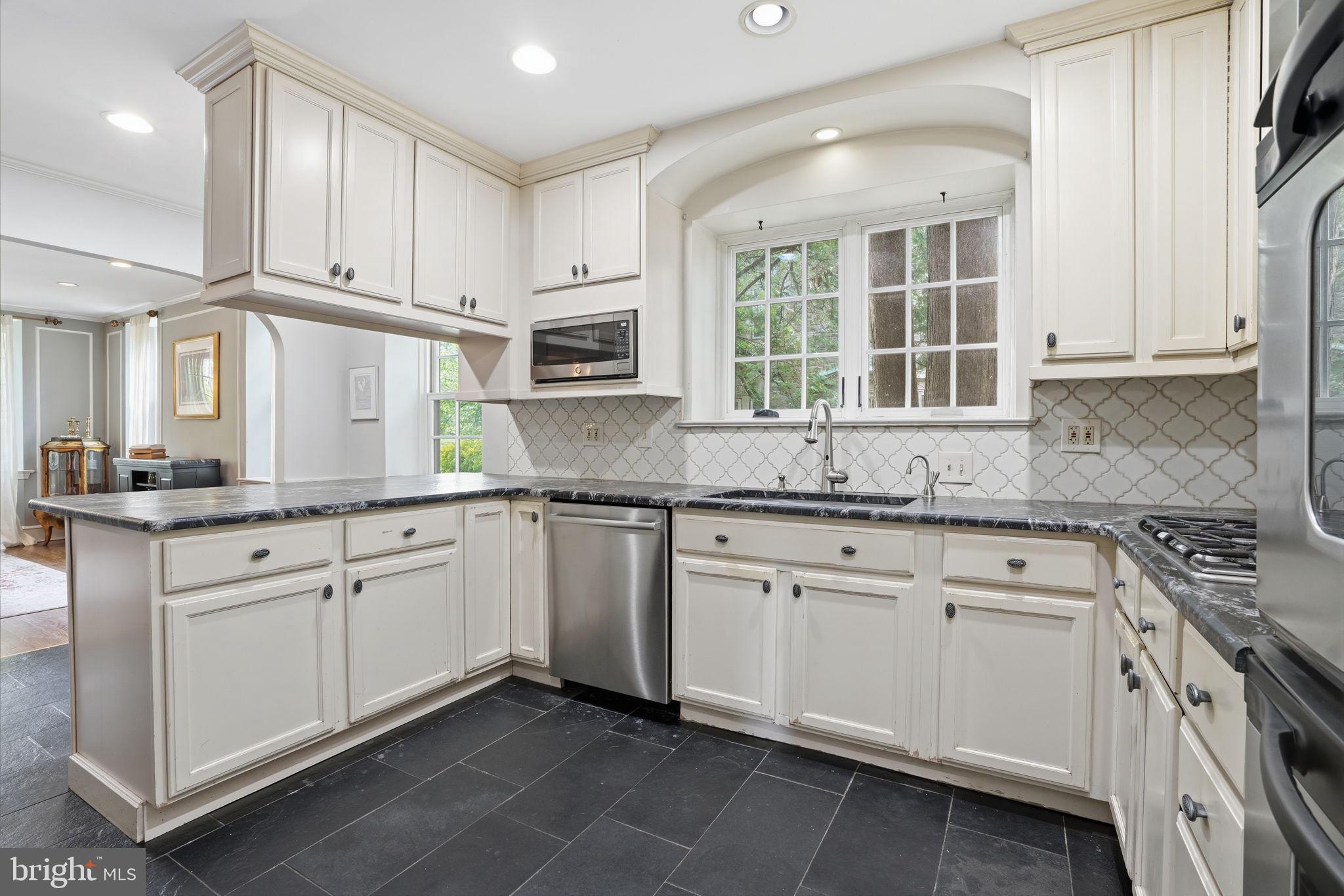 ELKINS PARK - Residential