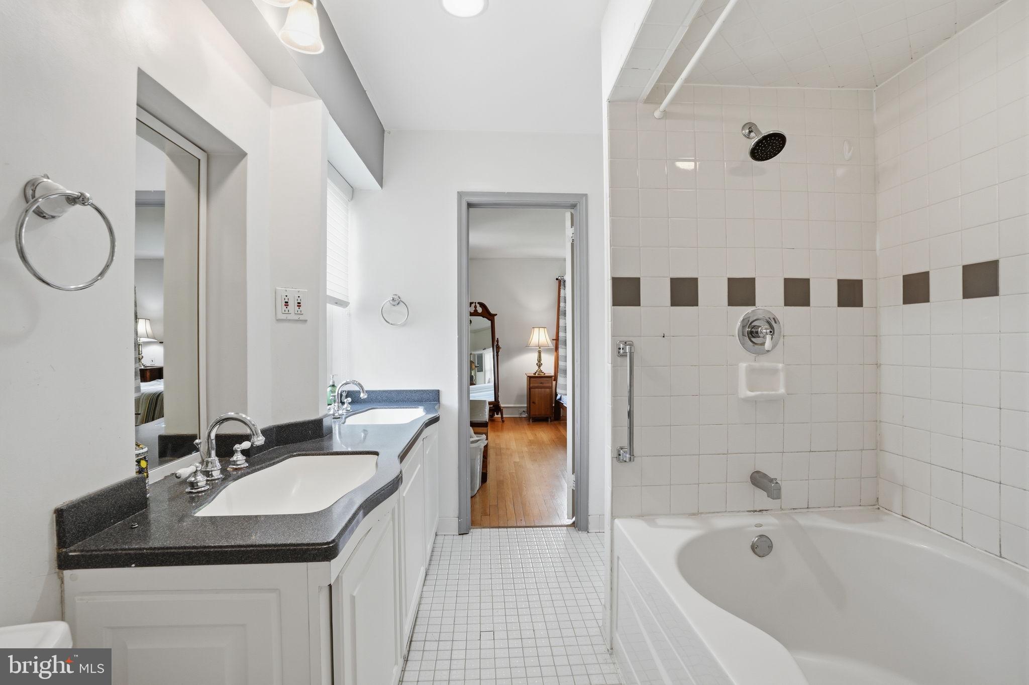 ELKINS PARK - Residential