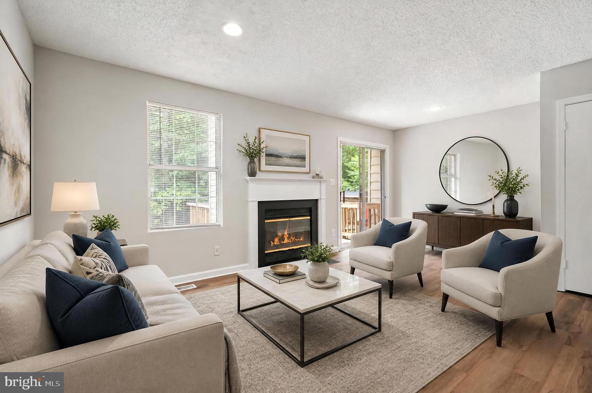 809 KNOLLWOOD COURT