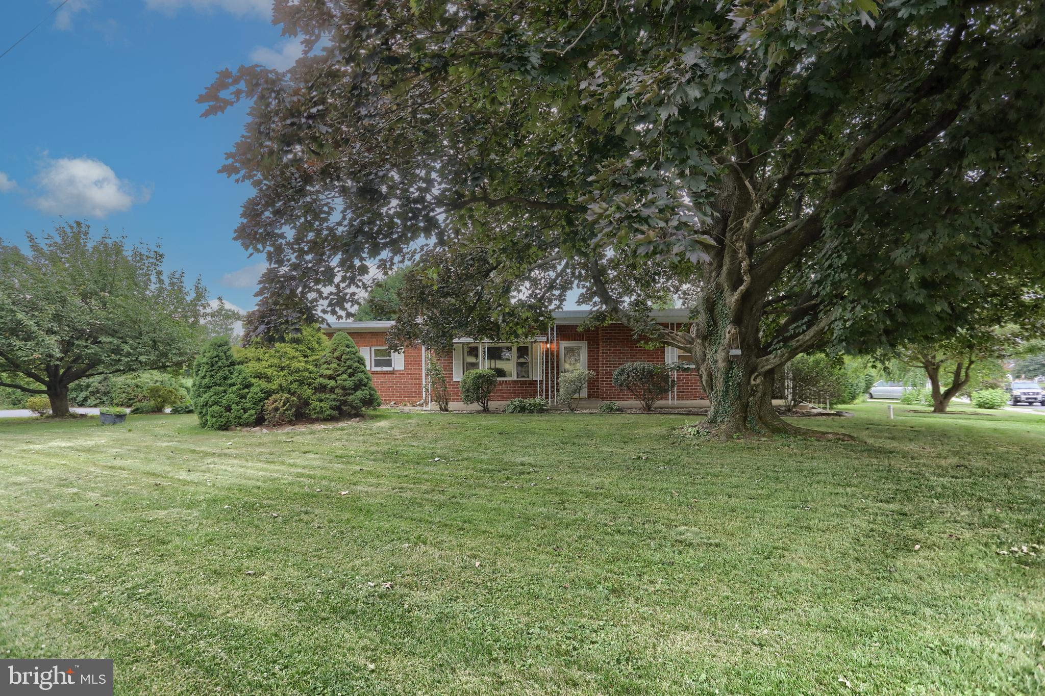 490 BEECHWOOD AVENUE